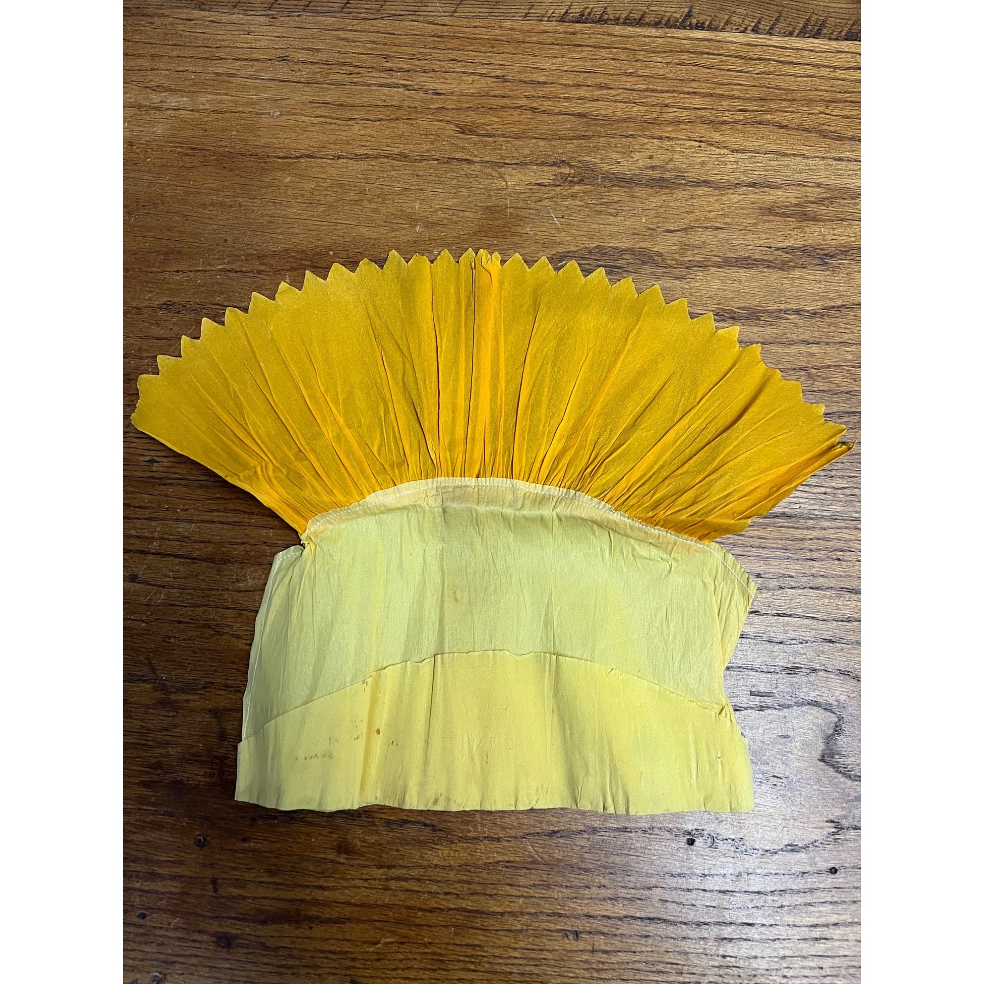 Vintage 1930s Halloween Dennison Lot (2) Crepe Tissue Paper Costuem Party Hats