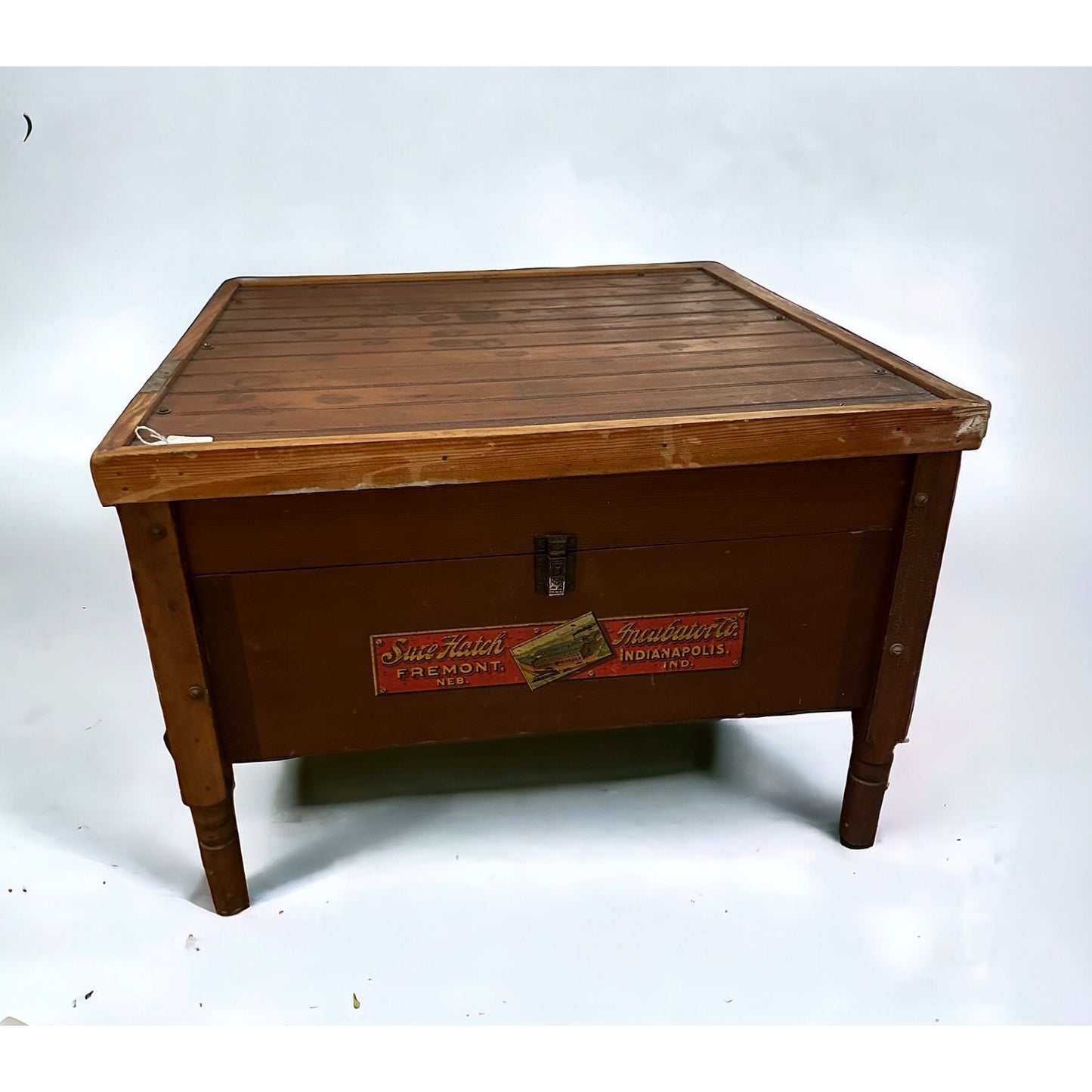 ANTIQUE INCUBATOR CHICKEN EGG SURE HATCH TABLE REDWOOD ORIGINAL DECAL