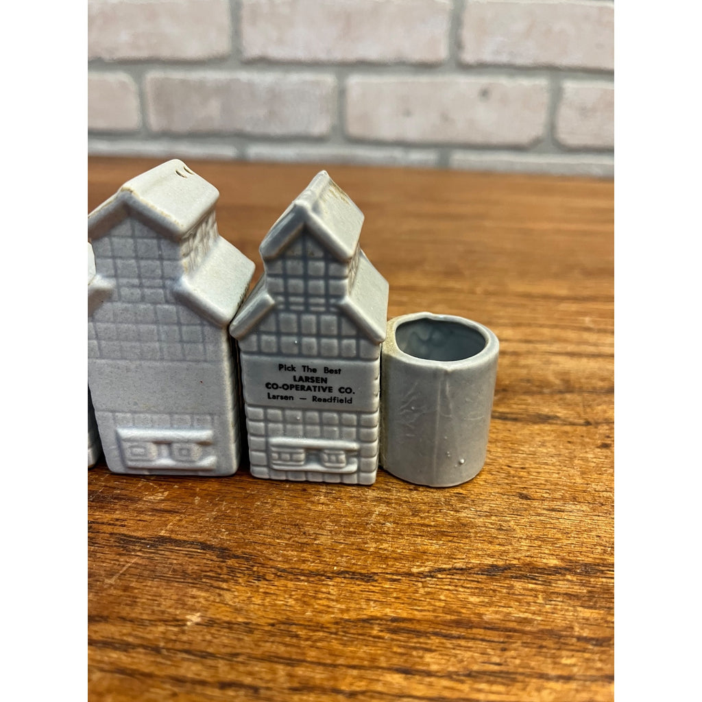 Vintage Larsen Co-Operative Co. Farm Feed Advertising 3pc Salt & Pepper Shakers