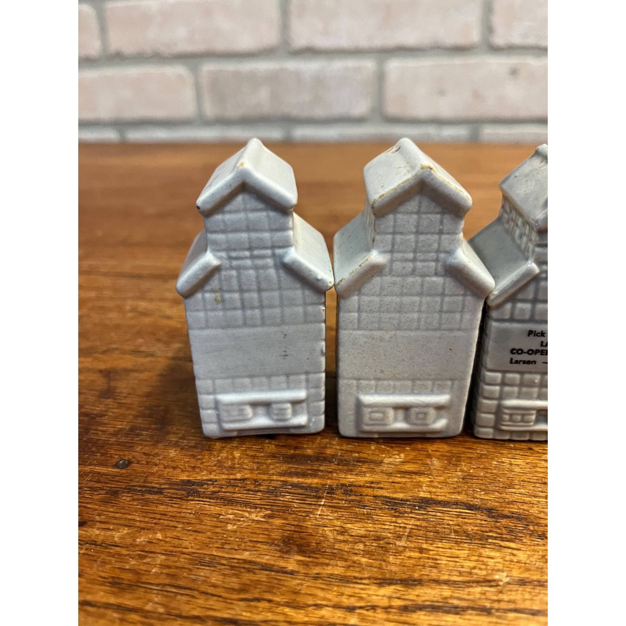 Vintage Larsen Co-Operative Co. Farm Feed Advertising 3pc Salt & Pepper Shakers