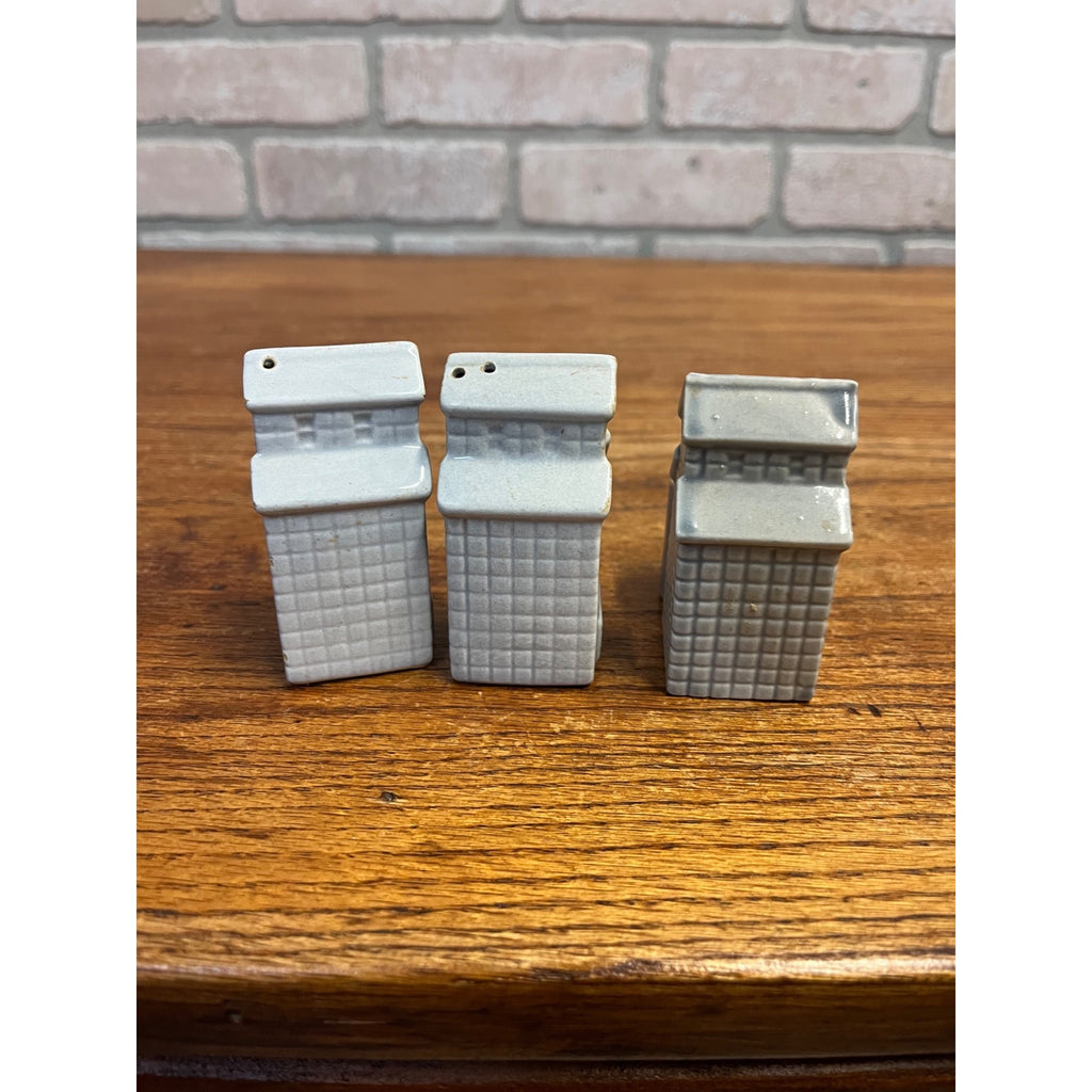 Vintage Larsen Co-Operative Co. Farm Feed Advertising 3pc Salt & Pepper Shakers