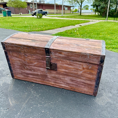 Antique Primitive Hunchback Immigrants Wooden Trunk w/ Key