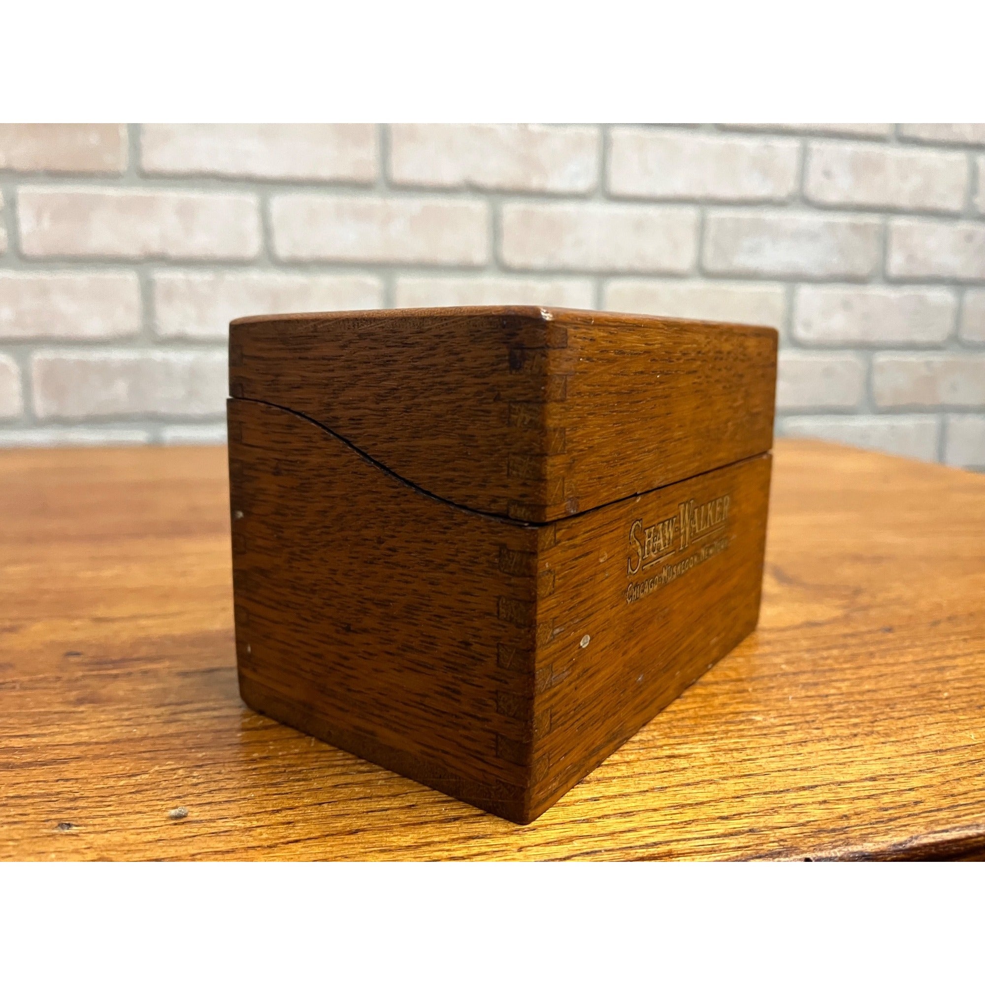 Vintage Shaw-Walker Quatersawn Oak Index Card File Box Recipe Box