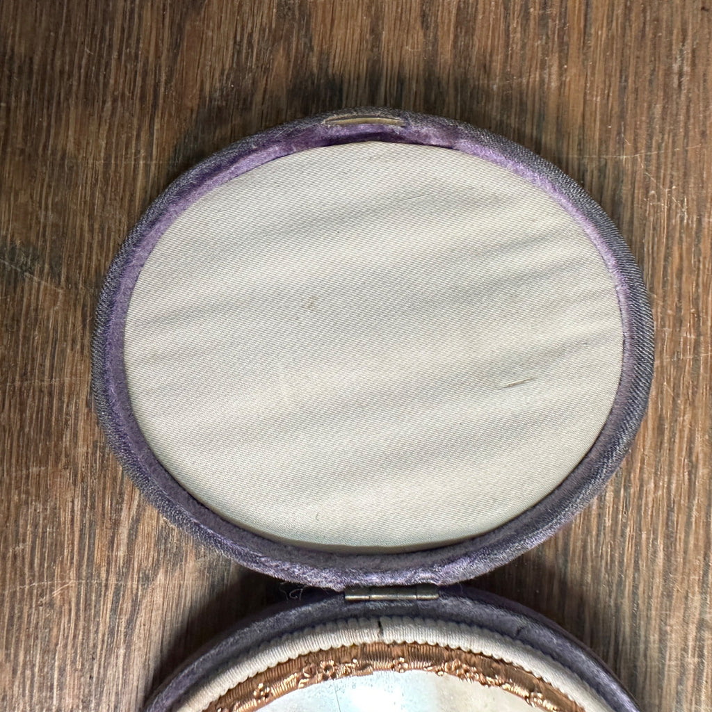 Fine Antique Large Oval Purple Velvet Push Button Daguerreotype Photograph Case