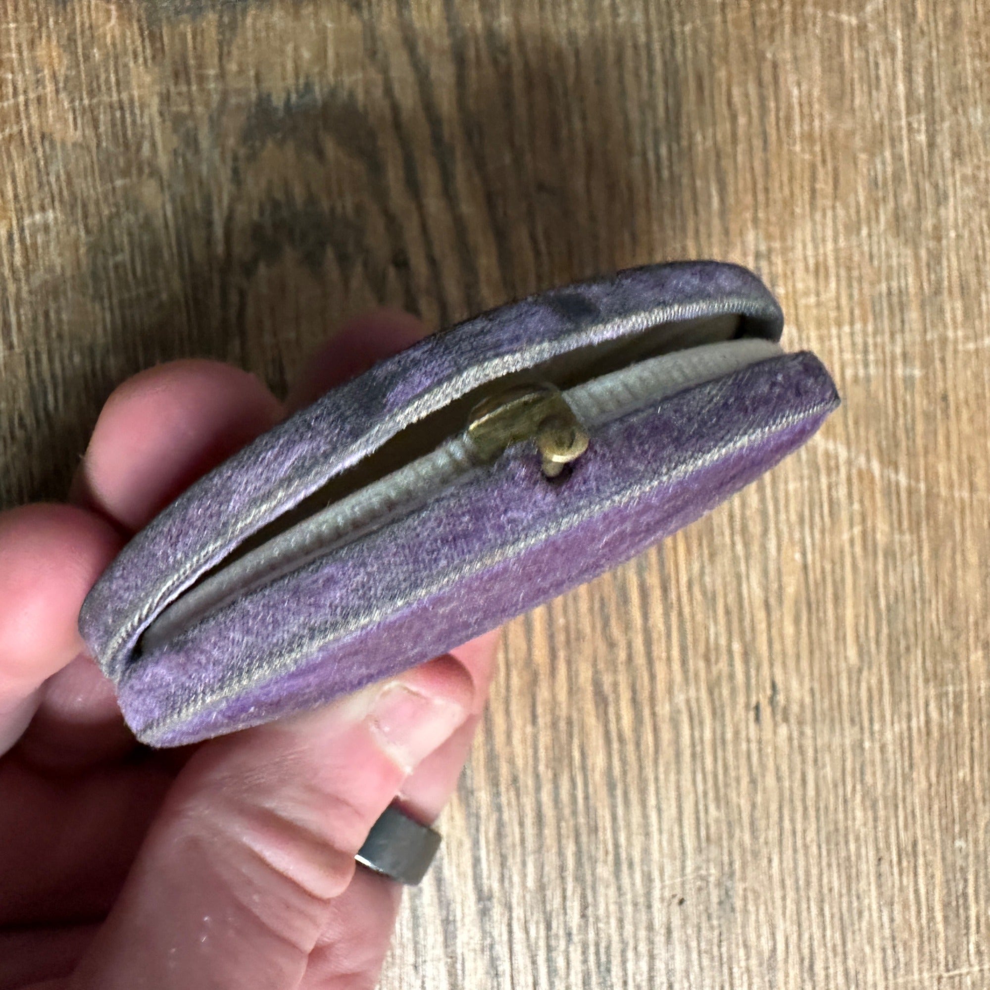 Fine Antique Large Oval Purple Velvet Push Button Daguerreotype Photograph Case