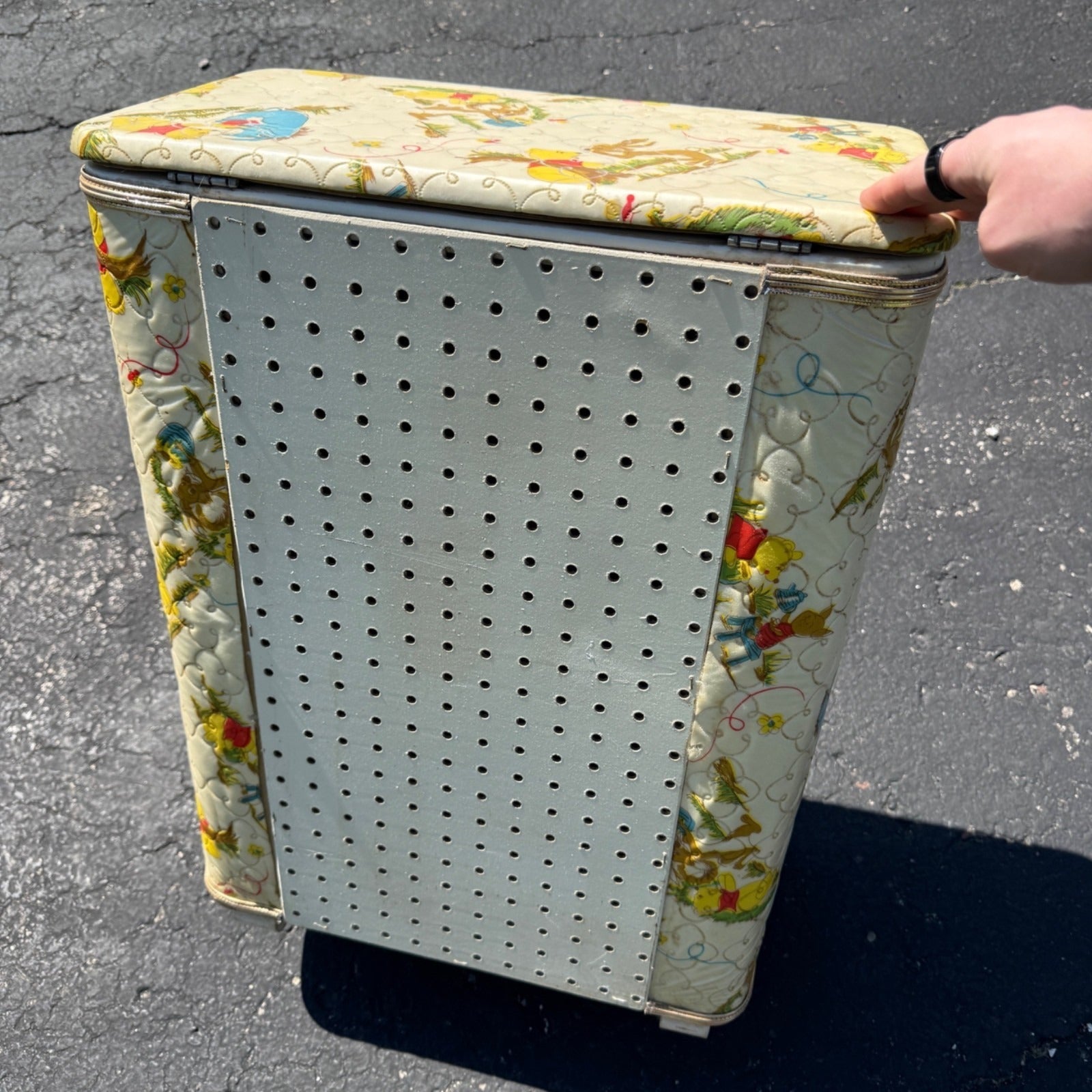 Vintage Winnie The Pooh Vinyl Quilted Clothes Hamper Laundry Basket RARE Disney