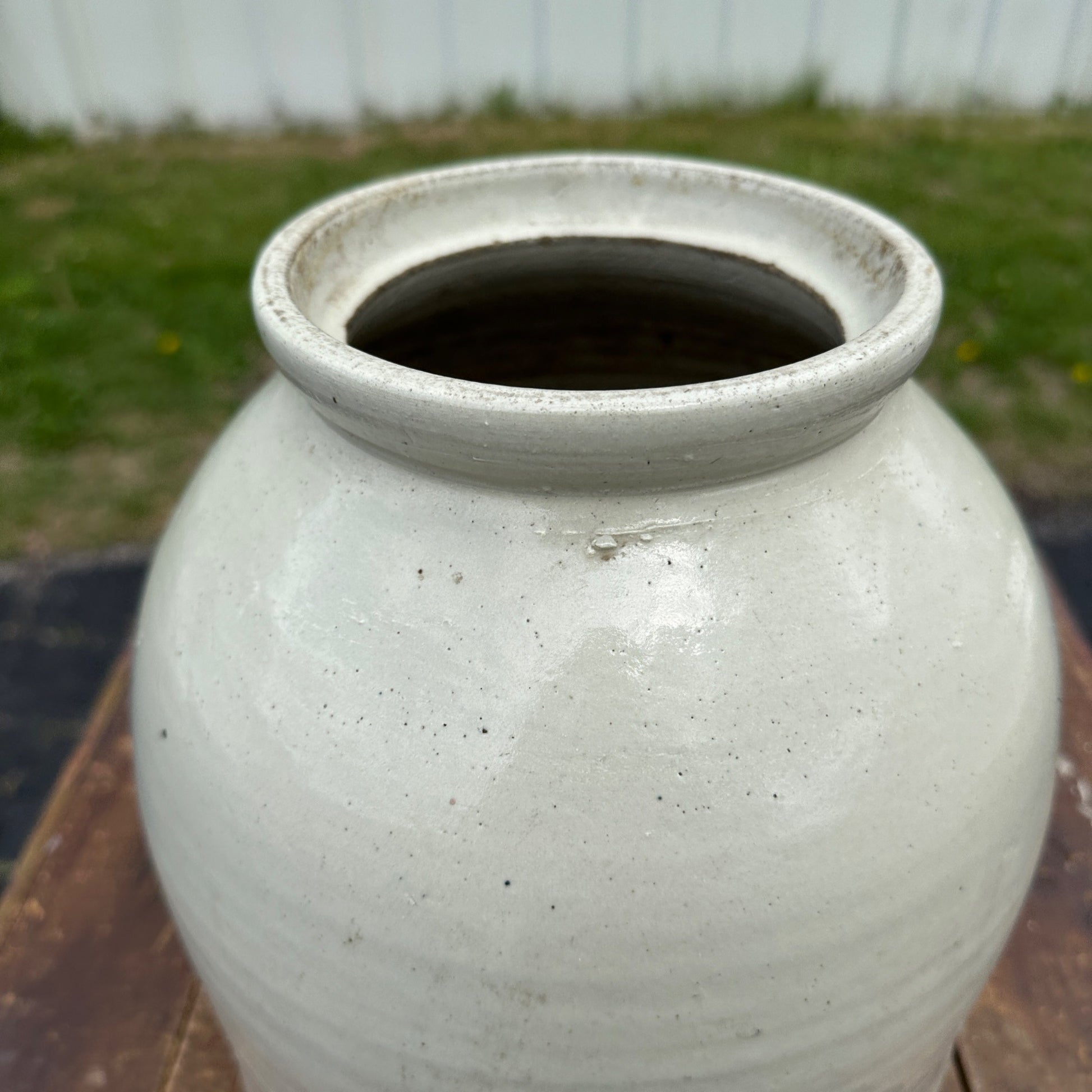 Antique White Stoneware 2 Gallon Crock Primitive