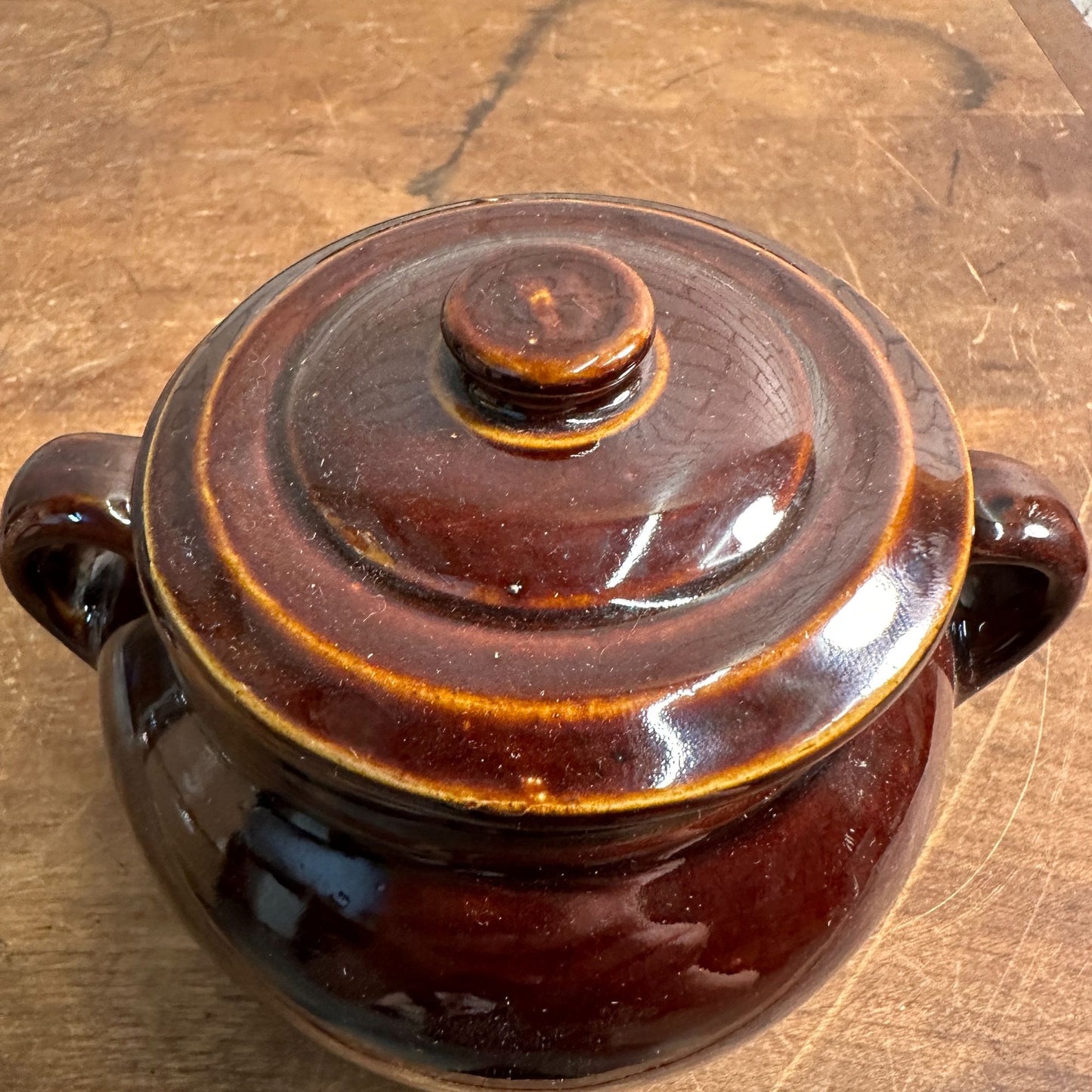 VINTAGE BROWN GLAZE STONEWARE CROCK BEAN POT WITH HANDLES W LID POTTERY USA 4.5"