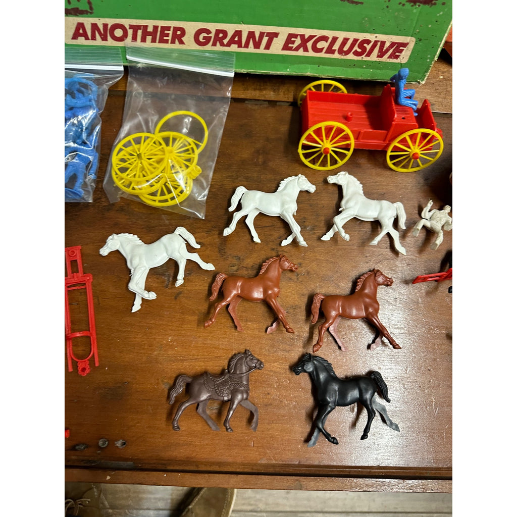 VINTAGE 1960S GRANT PLASTIC WESTERN FRONTIER BATTLE PLAYSET COWBOY HORSE FORT