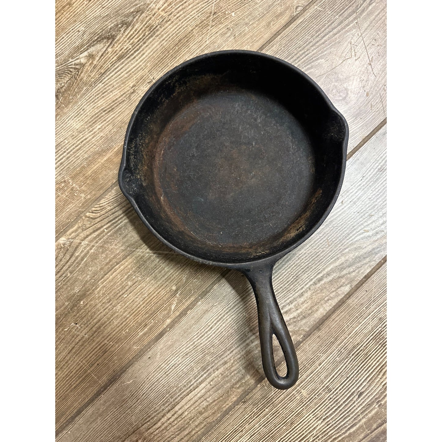 Early Lodge #5 Cast Iron Pan Three Notch 8" Skillet Fry Pan - Sits Flat