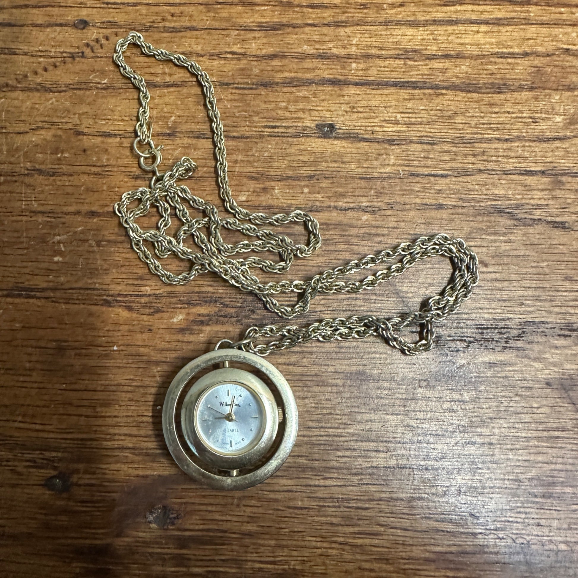 Vintage Willow Bay Studded Quarts Pocket Watch Ladies Nonworking