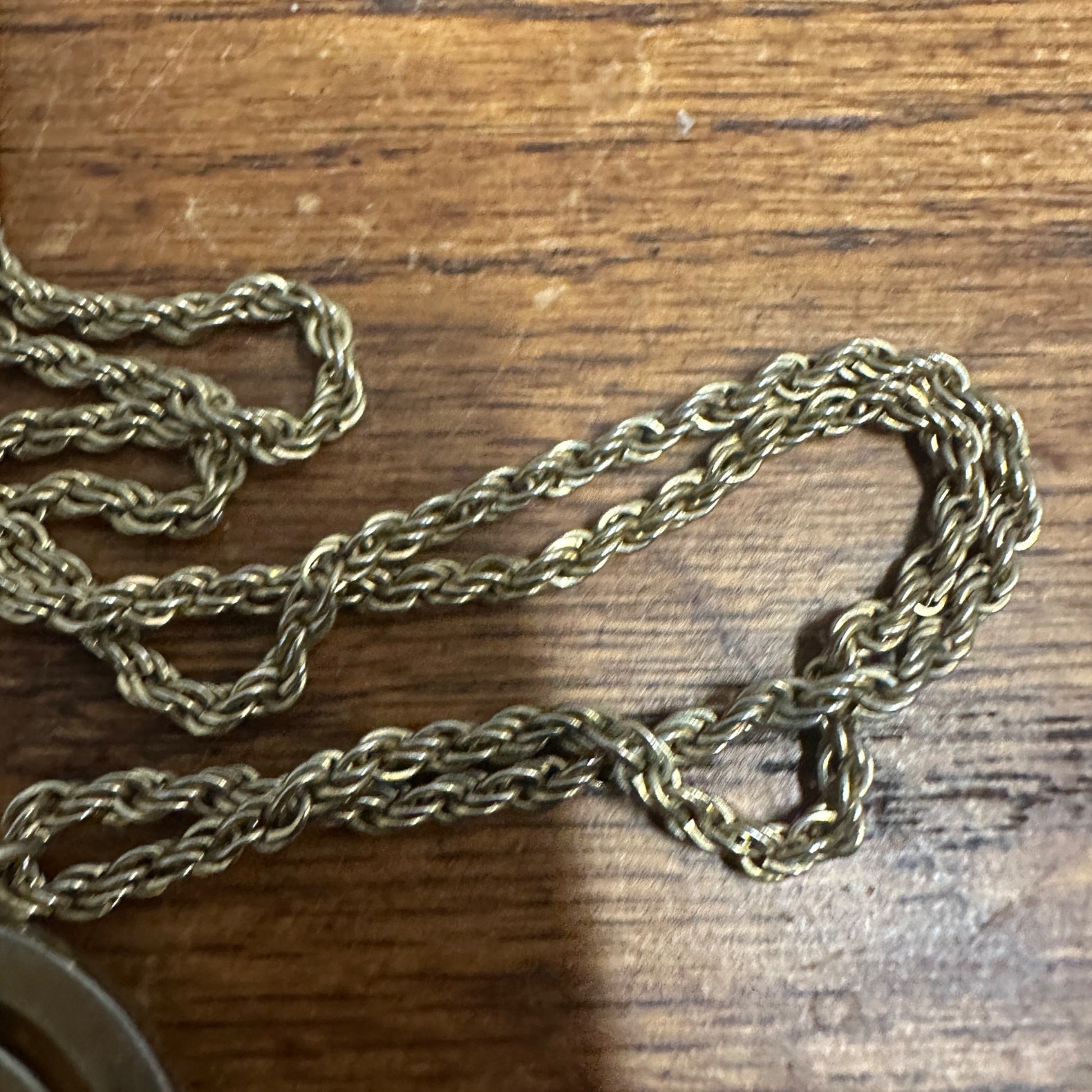 Vintage Willow Bay Studded Quarts Pocket Watch Ladies Nonworking