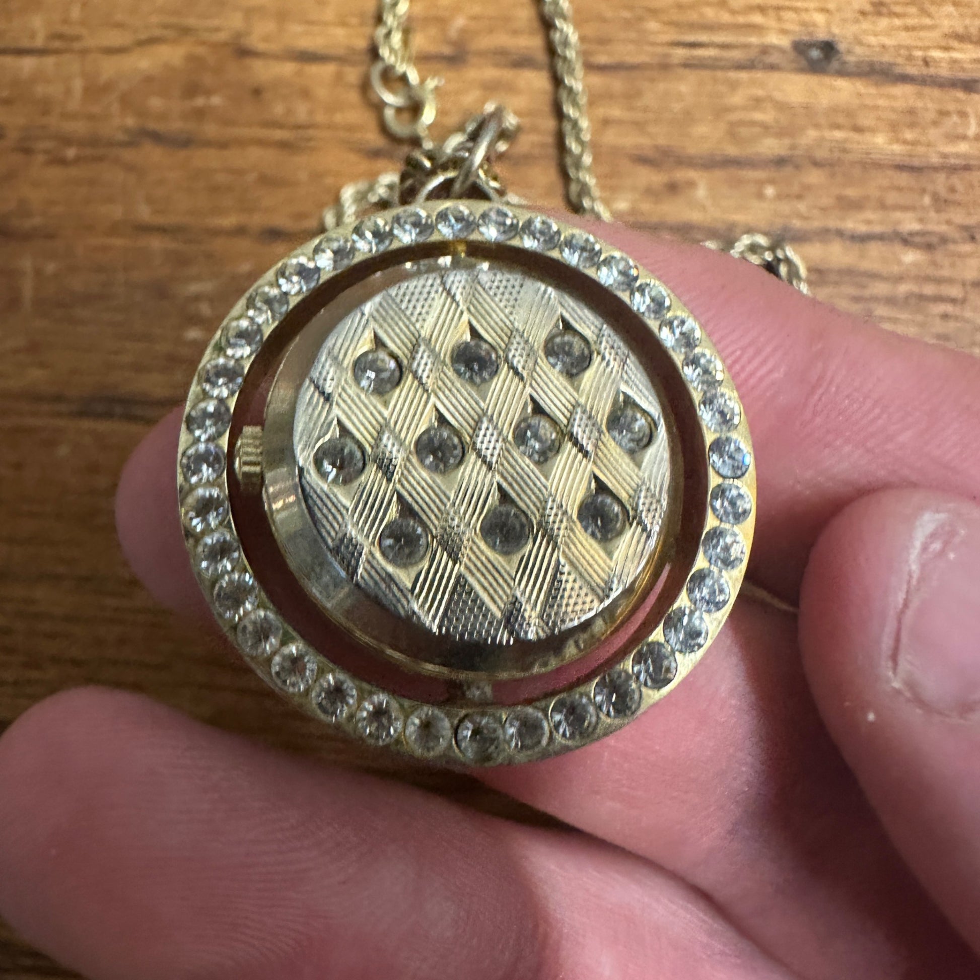 Vintage Willow Bay Studded Quarts Pocket Watch Ladies Nonworking