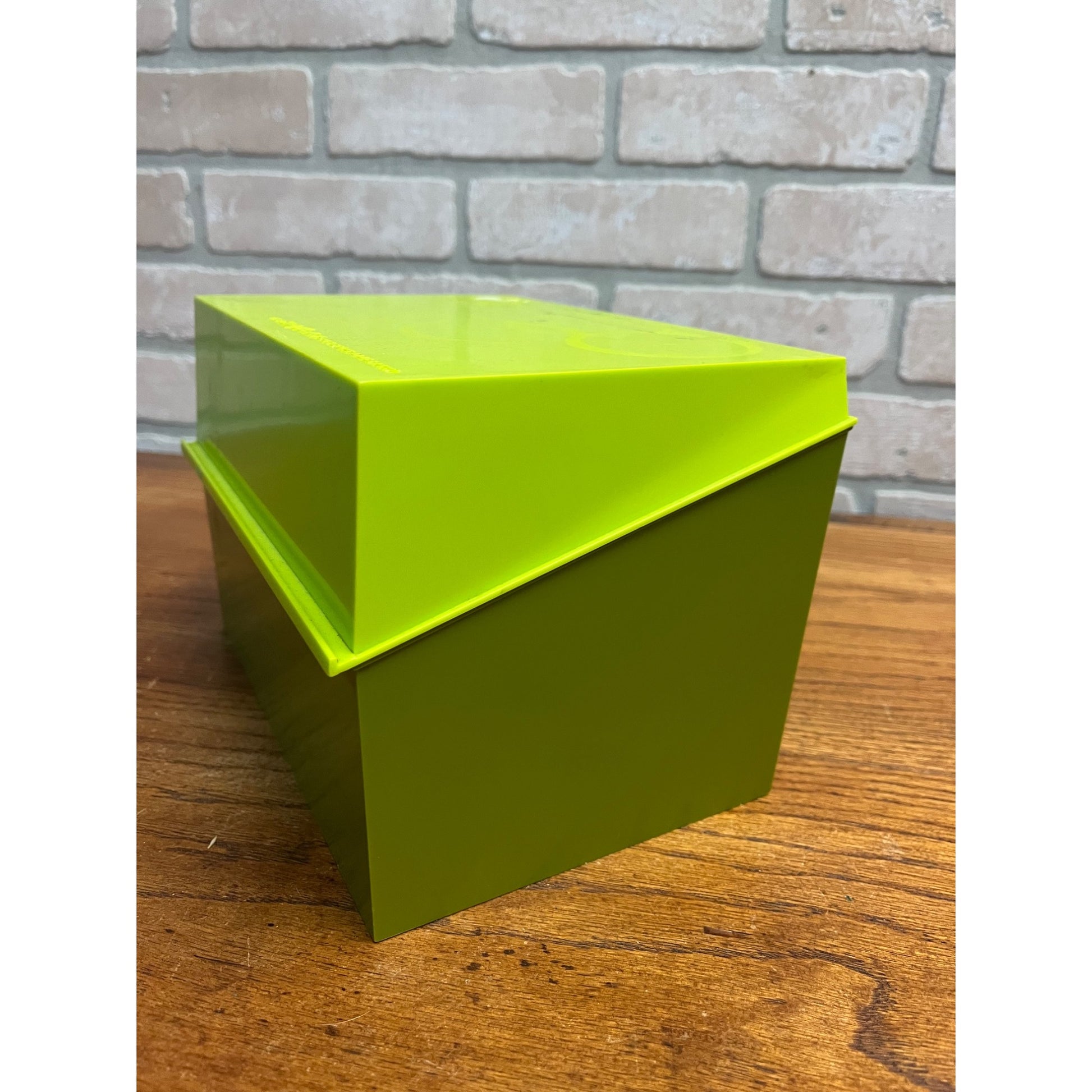 Vintage Betty Crocker Recipe Card Library Green Plastic Box w/ Cards MCM