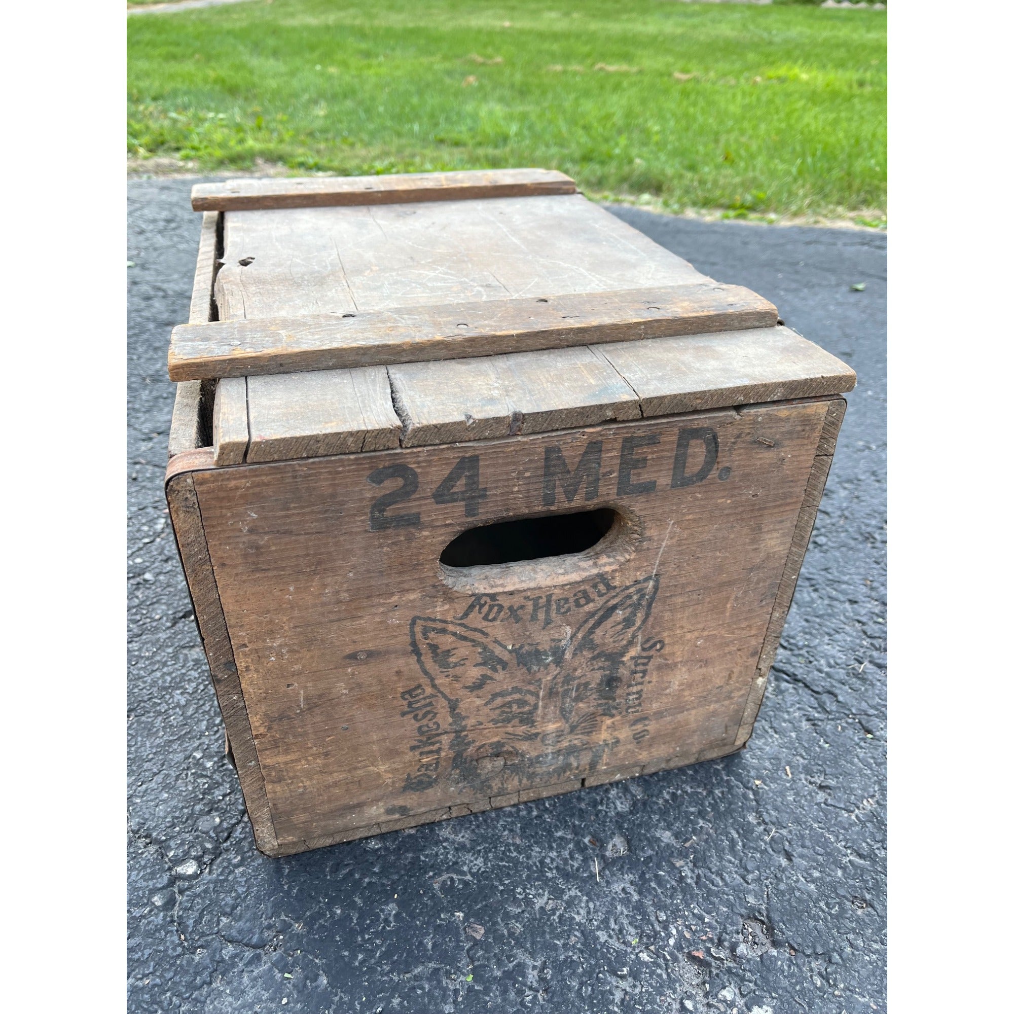 RARE Vintage Fox Head Beer Waukesha Weber Brewing Crate for 24 Bottles