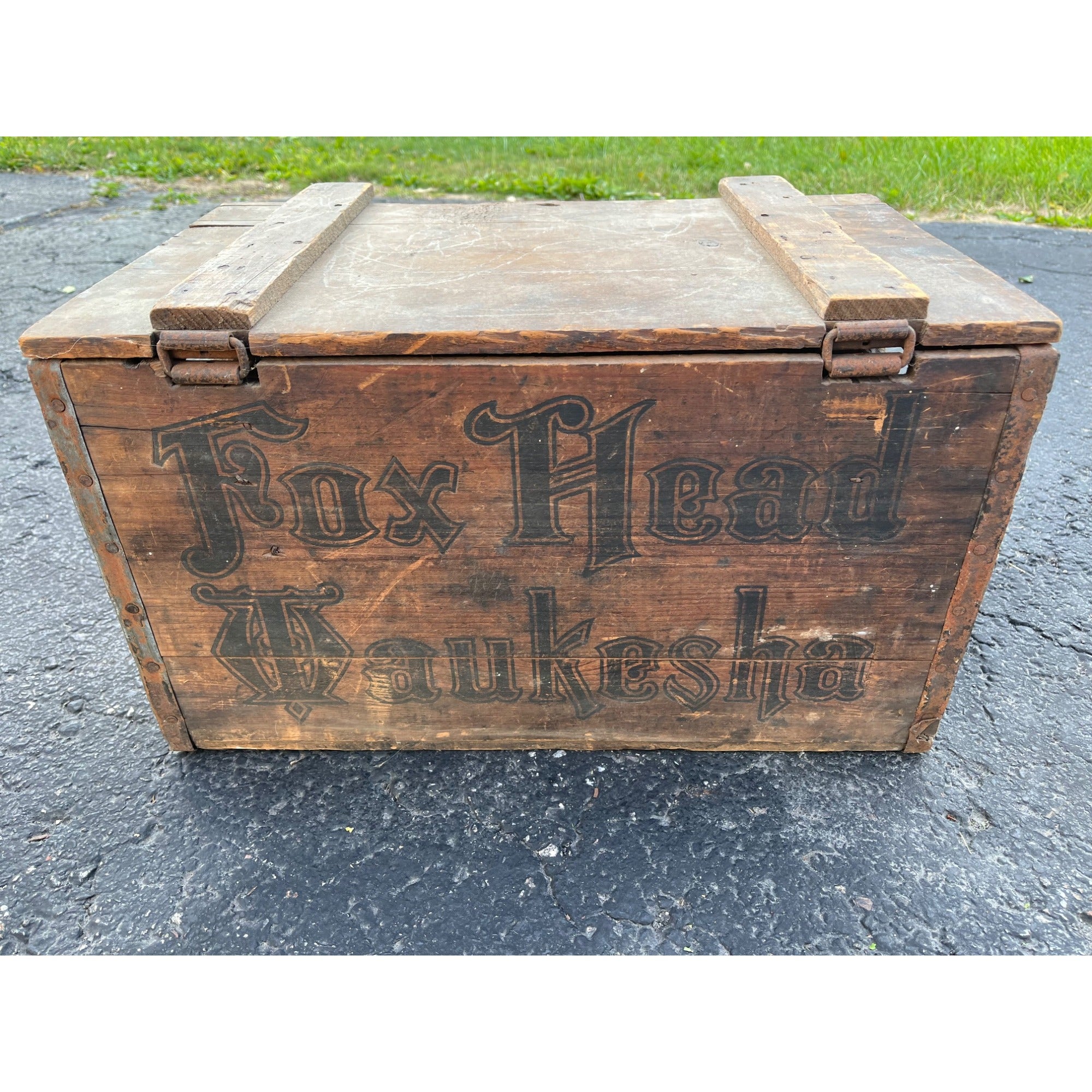 RARE Vintage Fox Head Beer Waukesha Weber Brewing Crate for 24 Bottles