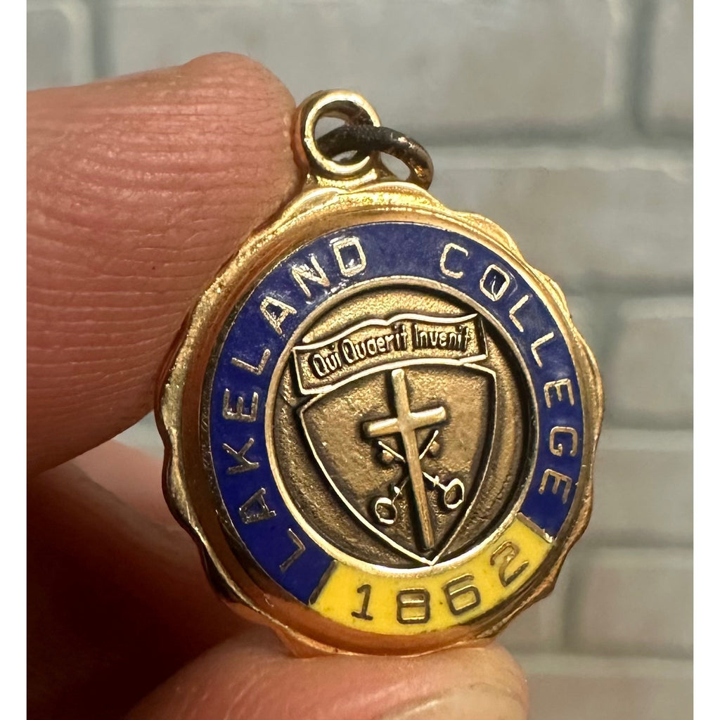 Vintage 10k Yellow Gold Lakeland College Charm Pendant 3.36 Grams
