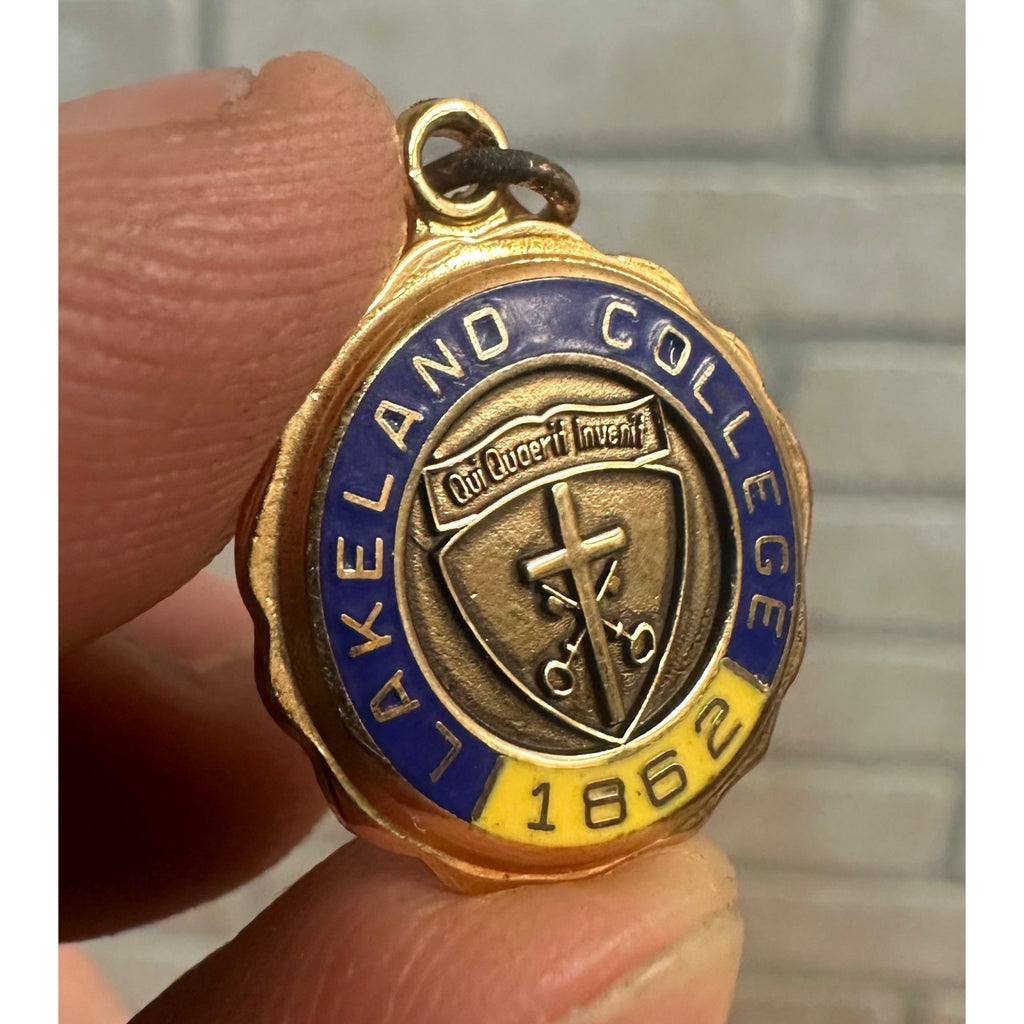 Vintage 10k Yellow Gold Lakeland College Charm Pendant 3.36 Grams
