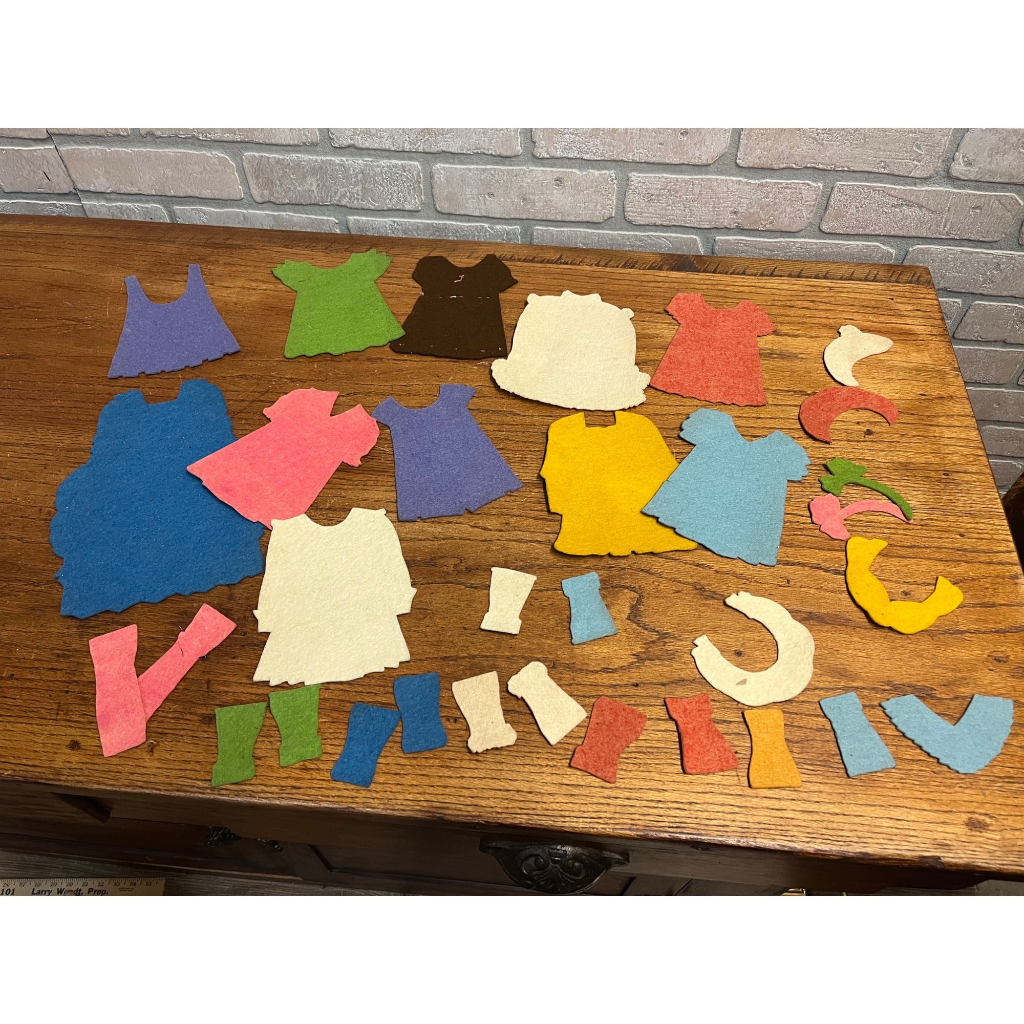 Vintage 1920s Felt Stick-On Dresses Outfits for Cardboard Paper Doll Lot