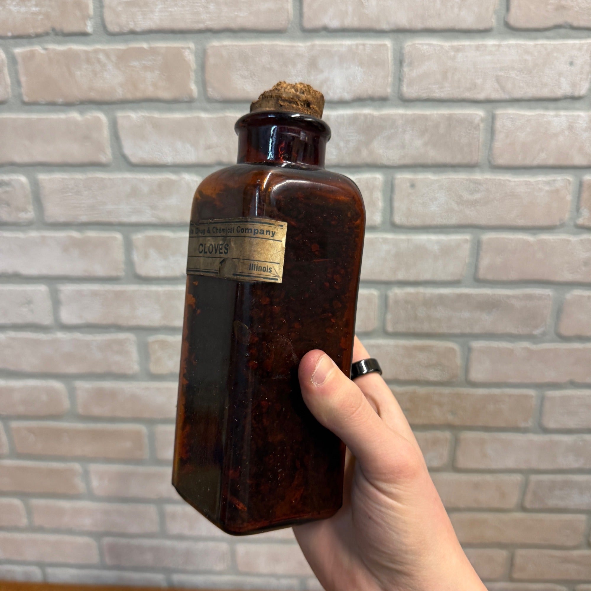 Antique Pharmacy Drug Store Bottle Gazzola Cloves Chicago Wellcome Chem Works