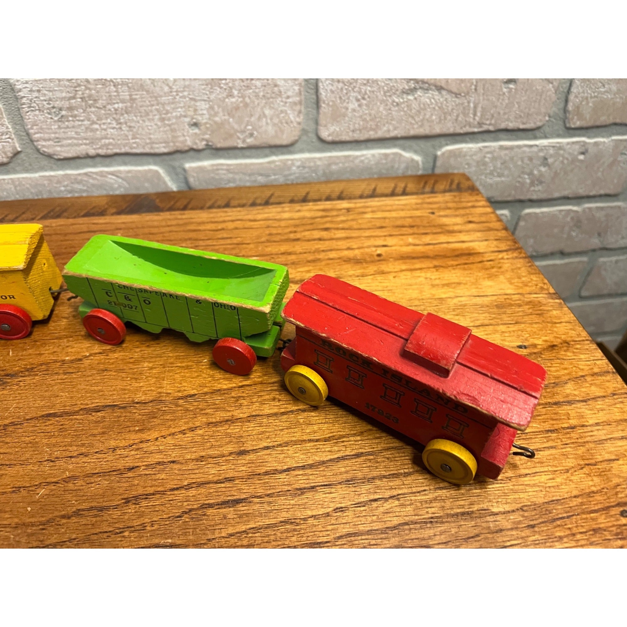 Vintage 1950s Strombecker Lines Railroad 6pc Wooden Toy Train Engine Set