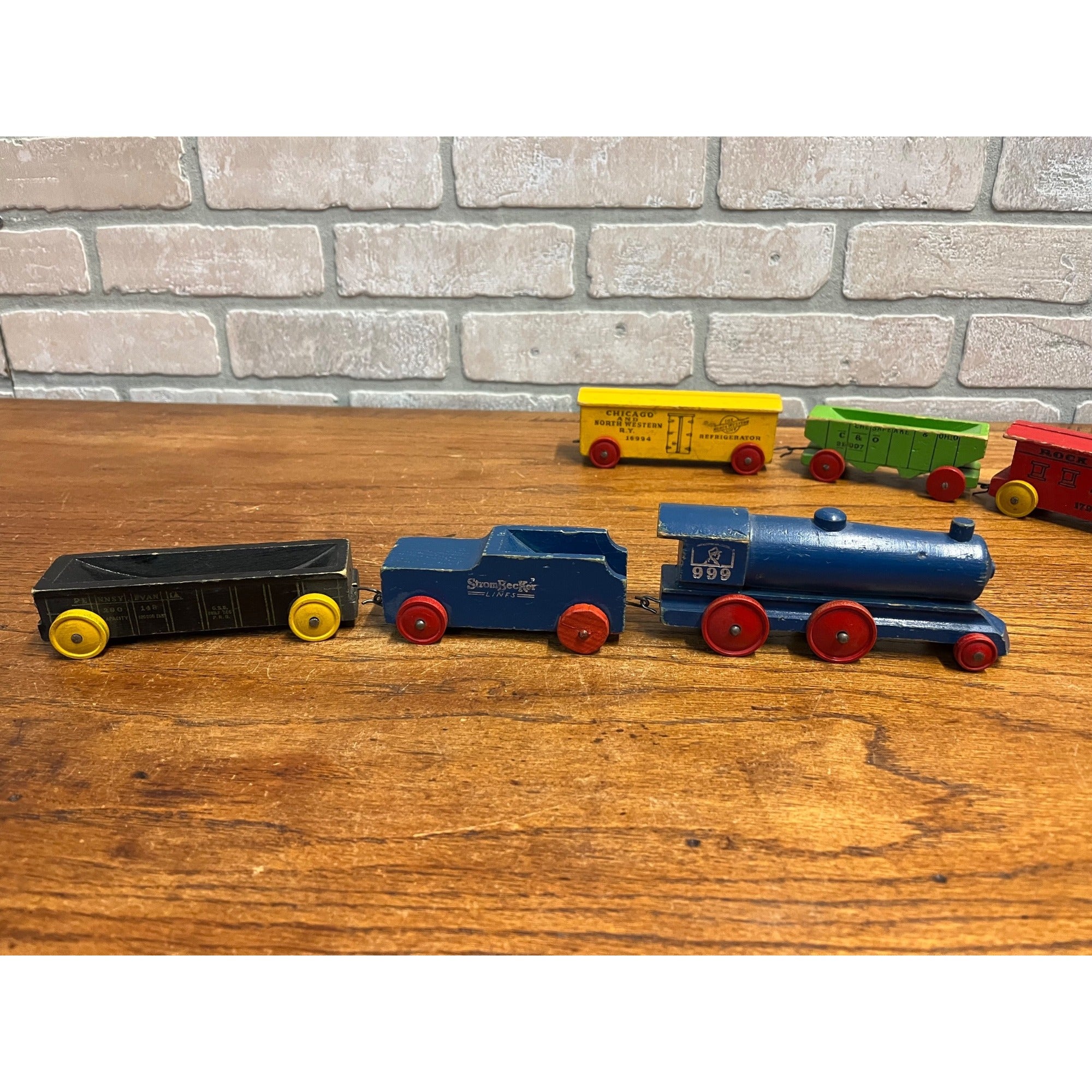 Vintage 1950s Strombecker Lines Railroad 6pc Wooden Toy Train Engine Set