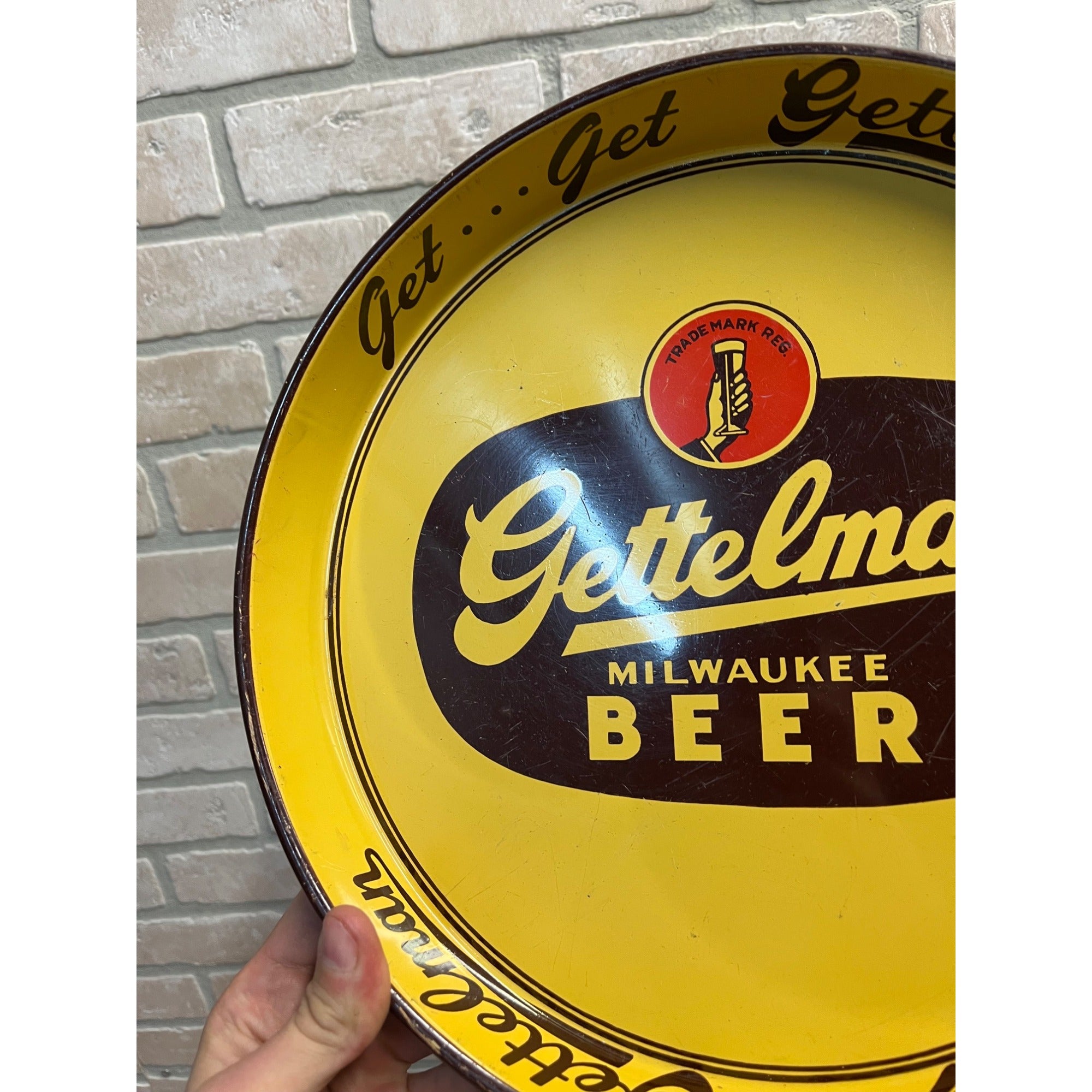 Vintage 1950s Gettelman Milwaukee Beer 12" Tray Advertising "Get...Get.."