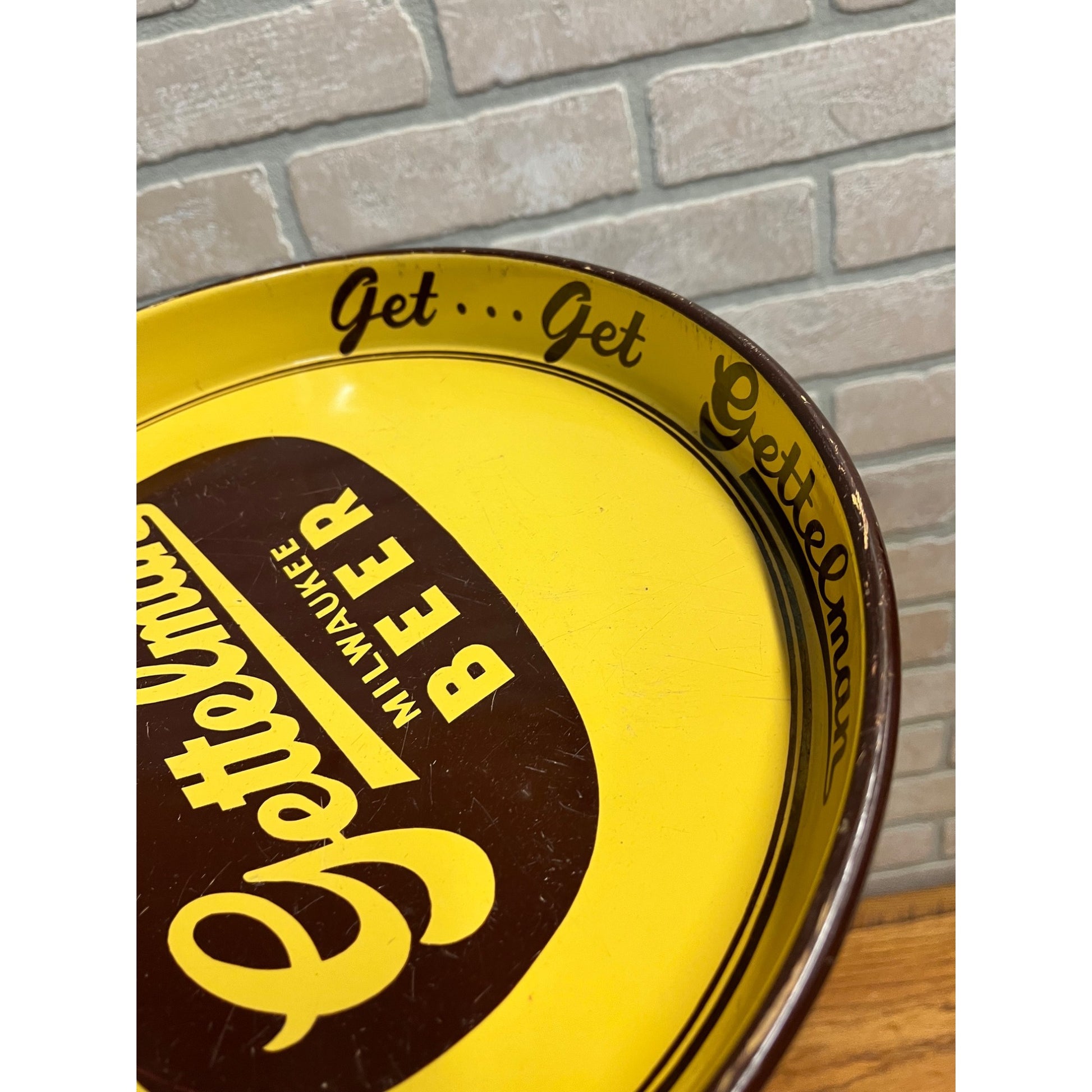 Vintage 1950s Gettelman Milwaukee Beer 12" Tray Advertising "Get...Get.."