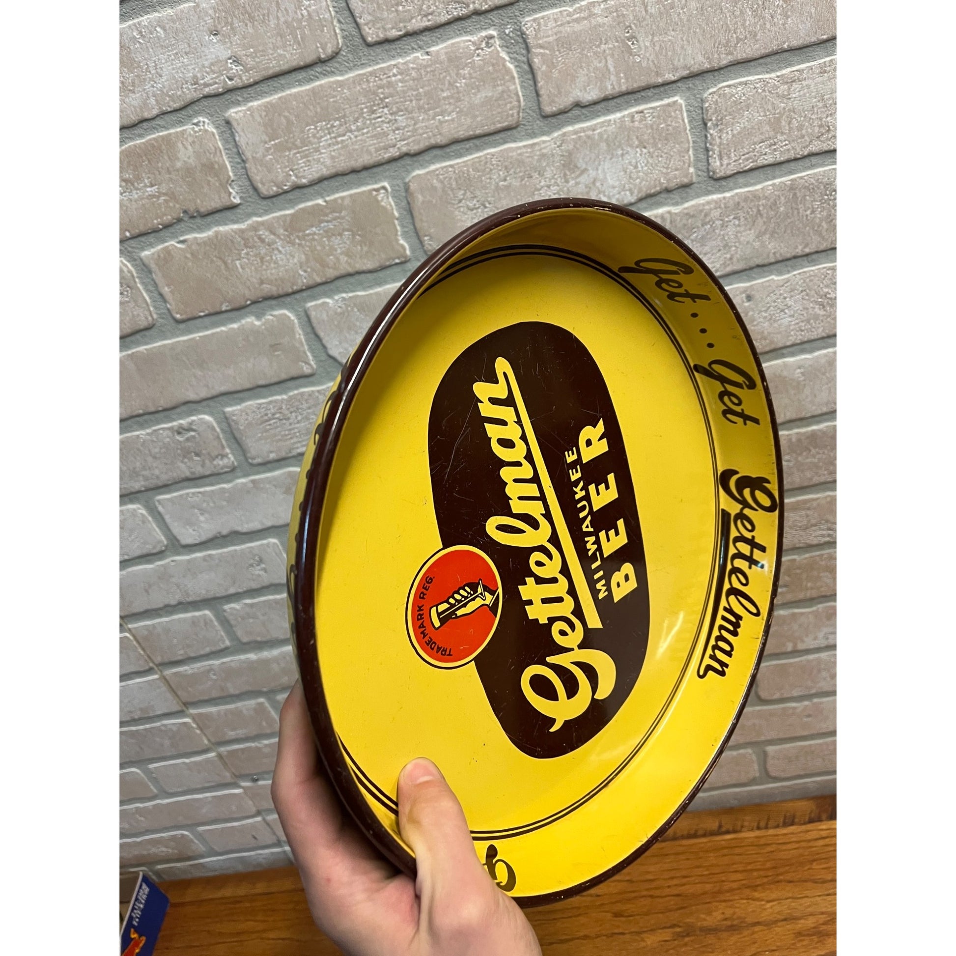Vintage 1950s Gettelman Milwaukee Beer 12" Tray Advertising "Get...Get.."