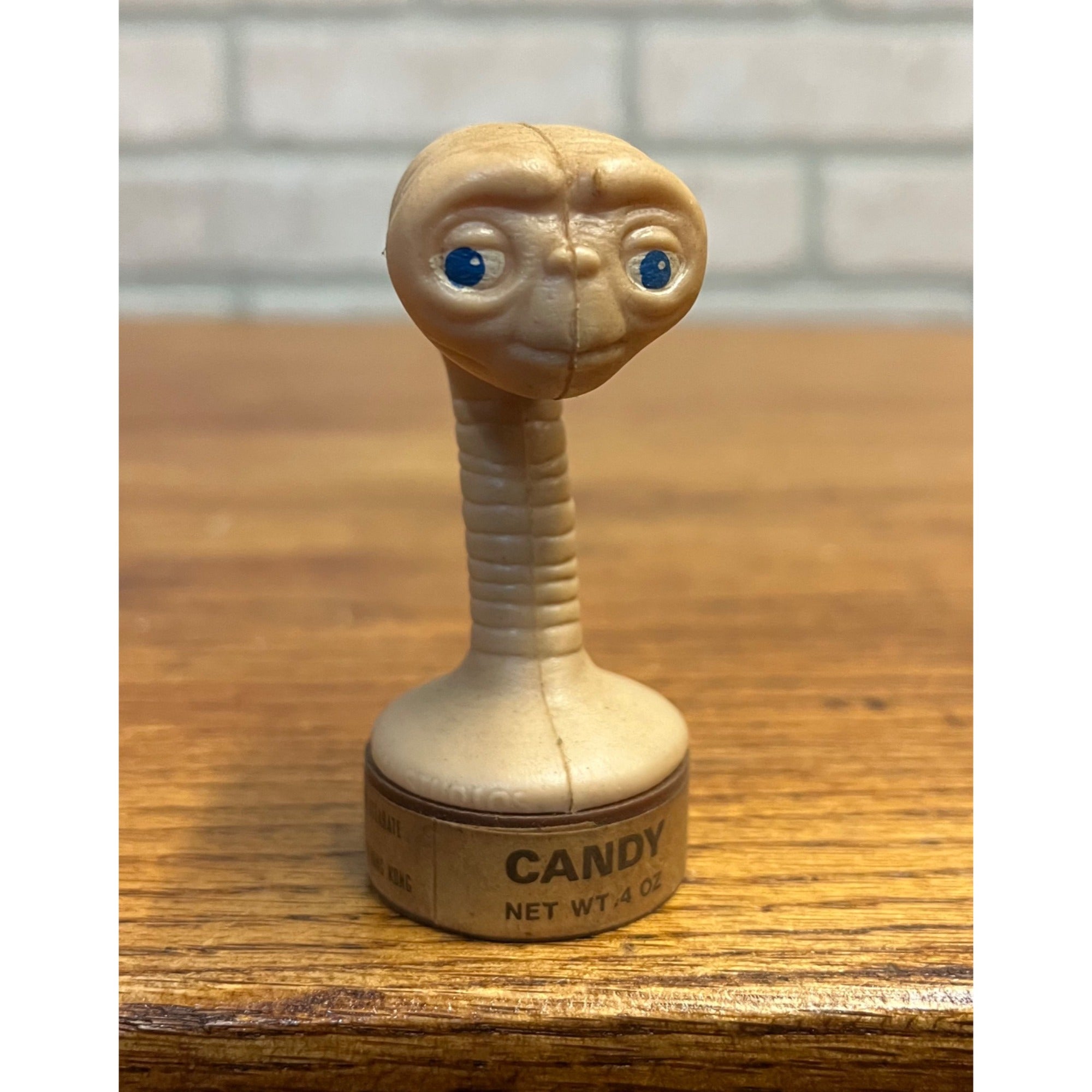 Vintage 1982 E.T. Extra Terrestrial Candy Container Plastic Topps Studios