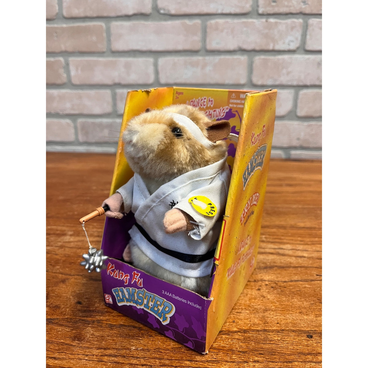 Gemmy 2001 Kung Fu Hamster Sings & Dances To “Kung Fu Fighting” Needs Batteries
