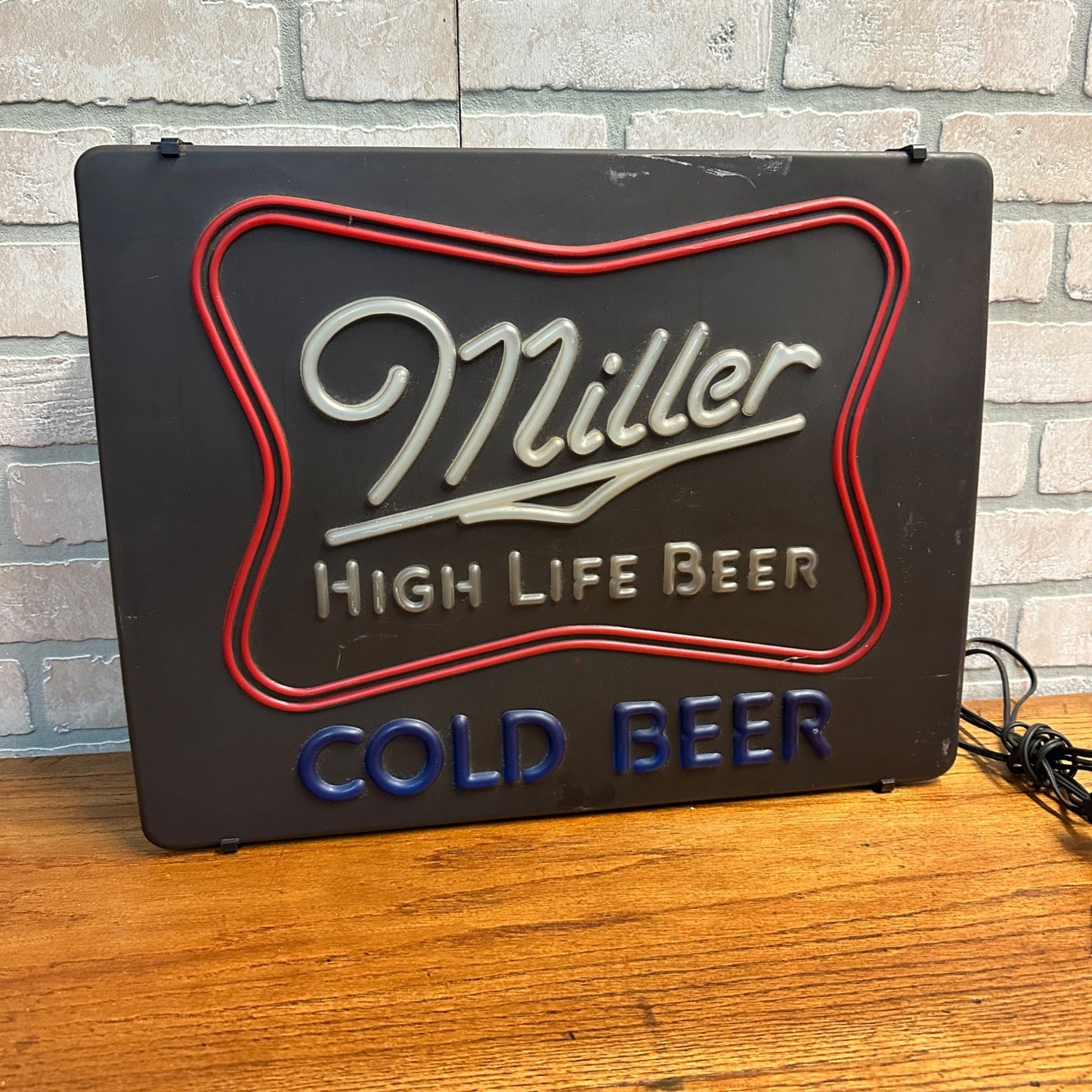 Vintage -Plastic Faux Neon Look Miller High Life Beer Electric Light-Up Sign