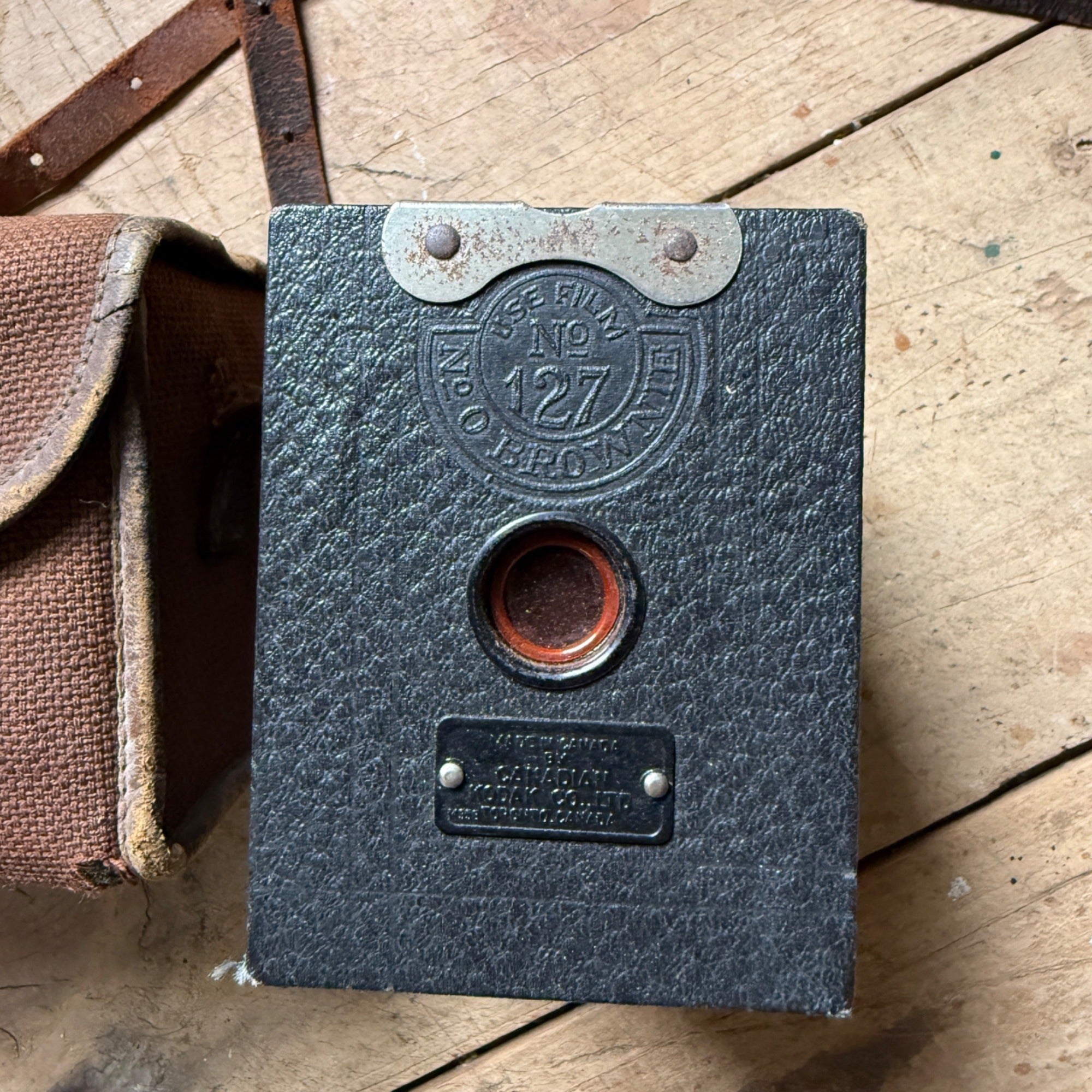 Vintage Canadian Kodak Brownie Model No 0  w/ Carrying Case