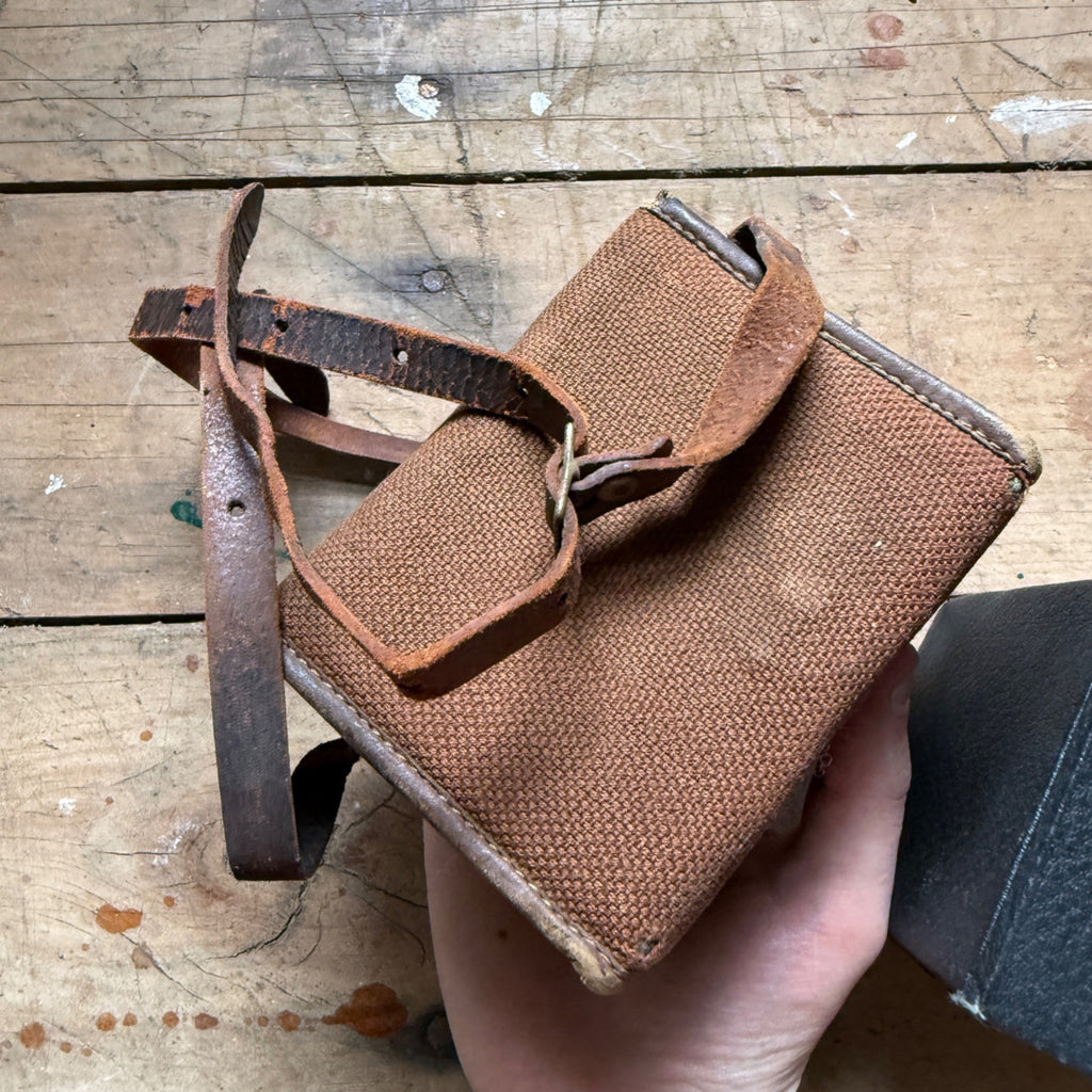 Vintage Canadian Kodak Brownie Model No 0  w/ Carrying Case