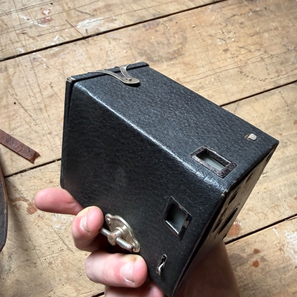 Vintage Canadian Kodak Brownie Model No 0  w/ Carrying Case