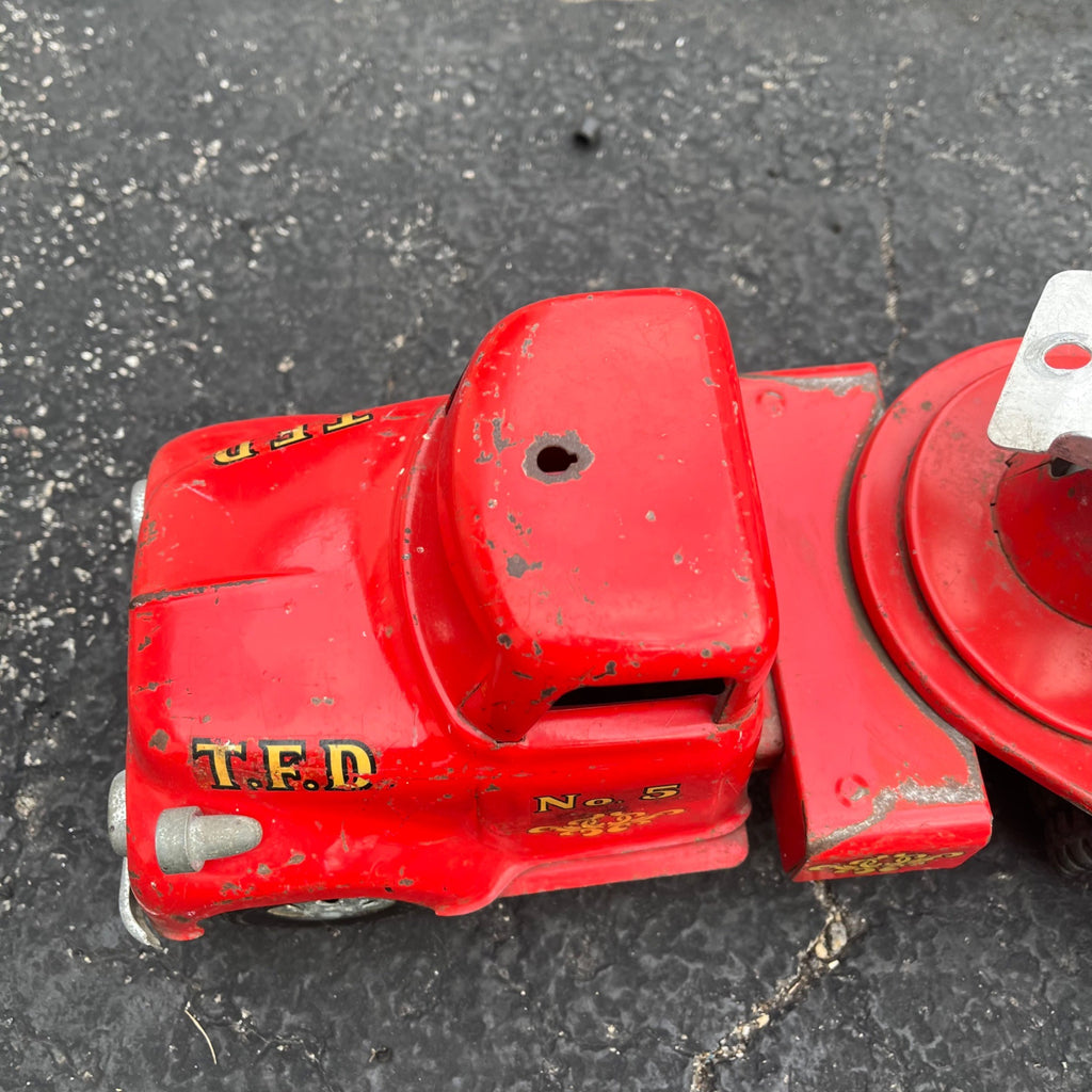 Vintage 1950s Tonka Aerial Ladder Fire Truck No. 5 TFD Pressed Steel Toy