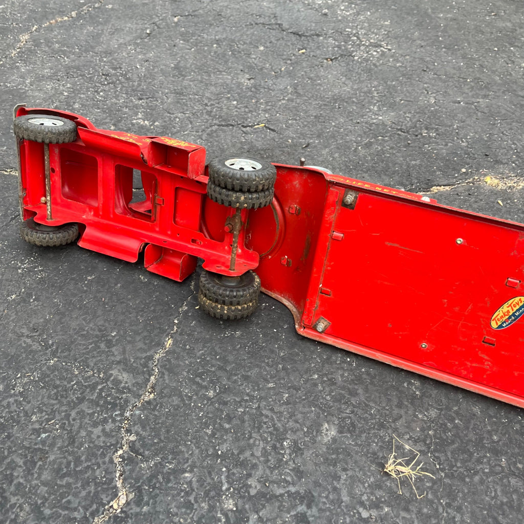 Vintage 1950s Tonka Aerial Ladder Fire Truck No. 5 TFD Pressed Steel Toy