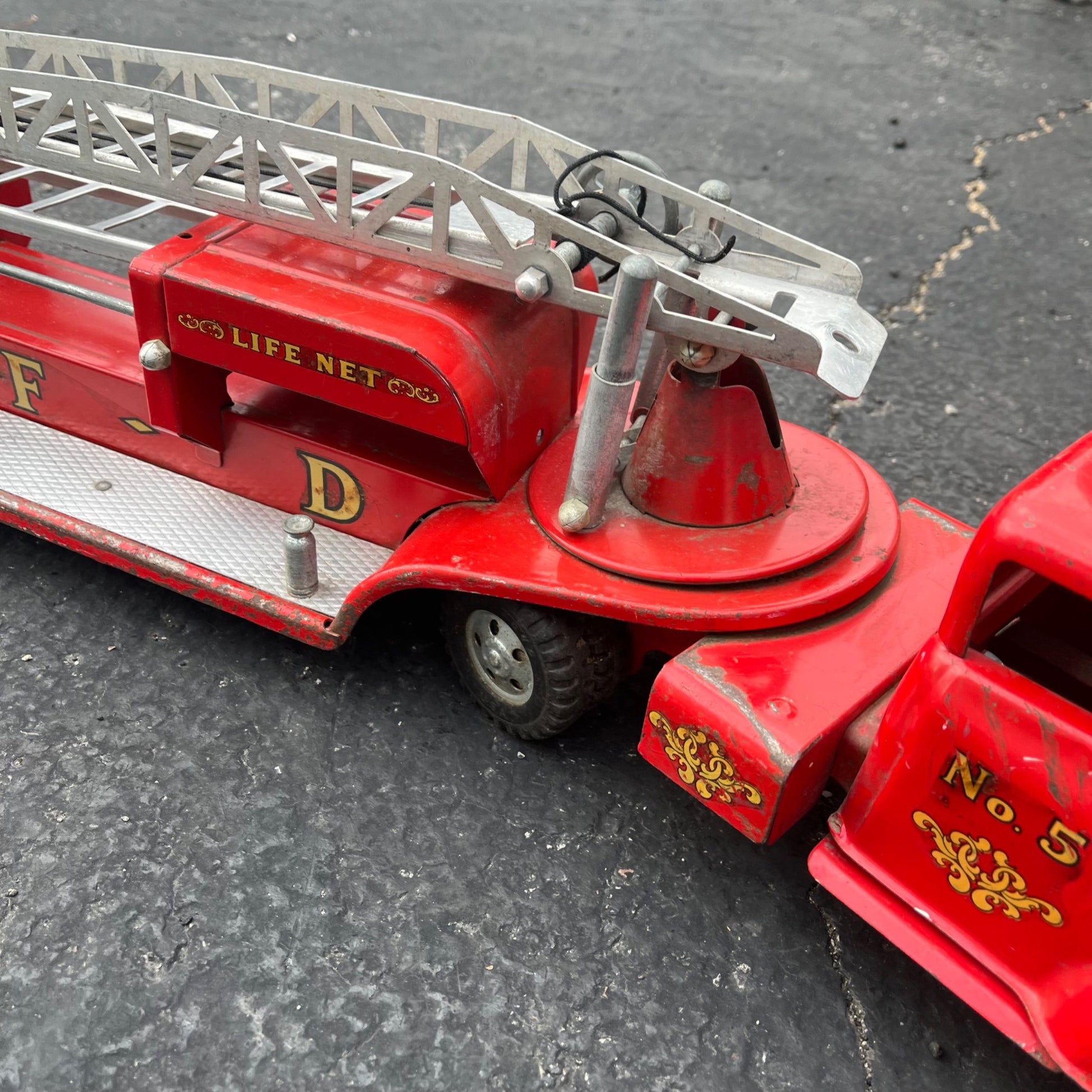 Vintage 1950s Tonka Aerial Ladder Fire Truck No. 5 TFD Pressed Steel Toy