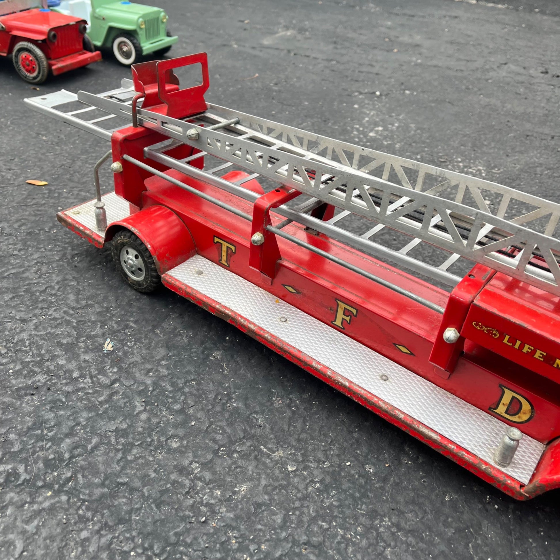 Vintage 1950s Tonka Aerial Ladder Fire Truck No. 5 TFD Pressed Steel Toy