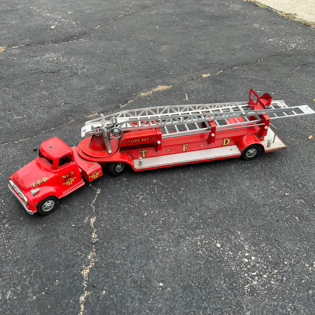 Vintage 1950s Tonka Aerial Ladder Fire Truck No. 5 TFD Pressed Steel Toy