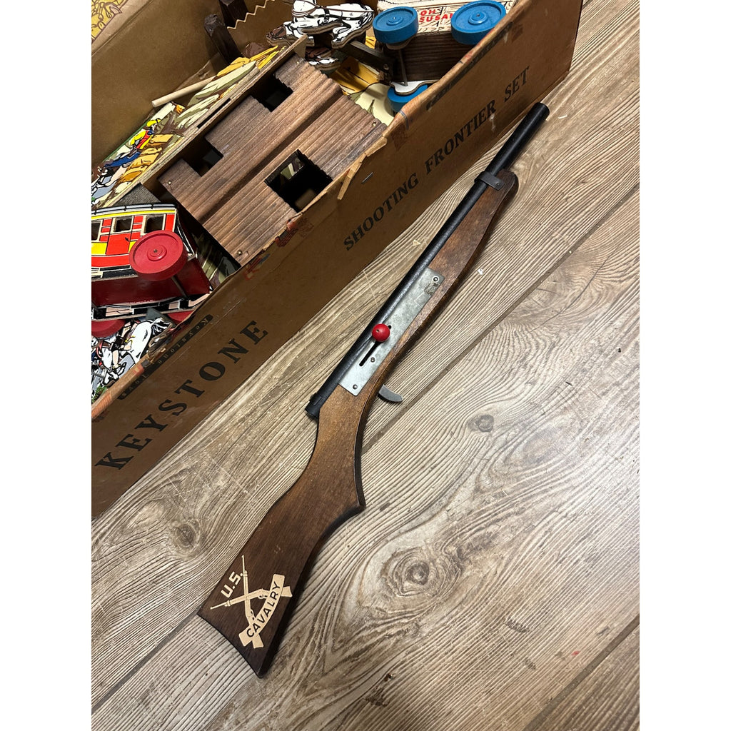 VINTAGE KEYSTONE SHOOTING FRONTIER SET COWBOYS & INDIANS 99% COMPLETE