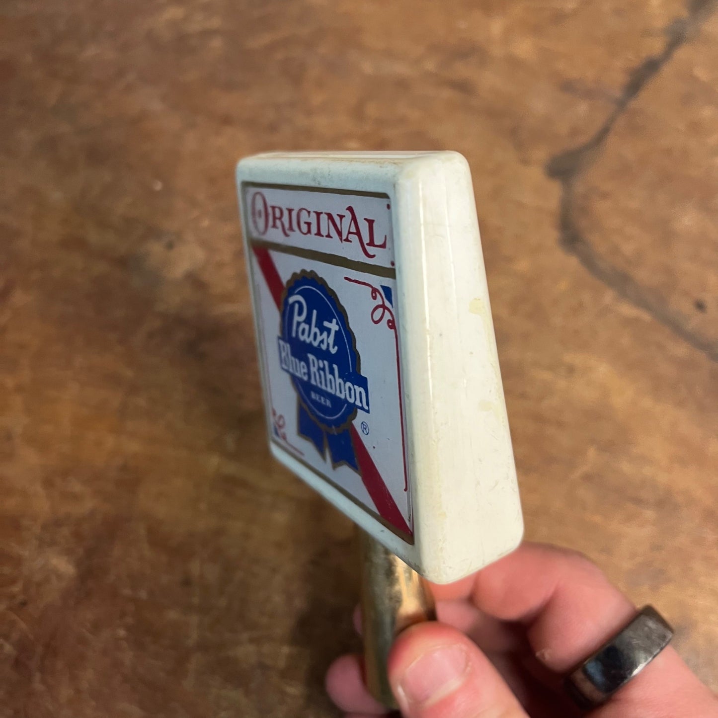 VINTAGE PABST BLUE RIBBON BEER TAP HANDLE KNOB HARD PLASTIC 4.75"