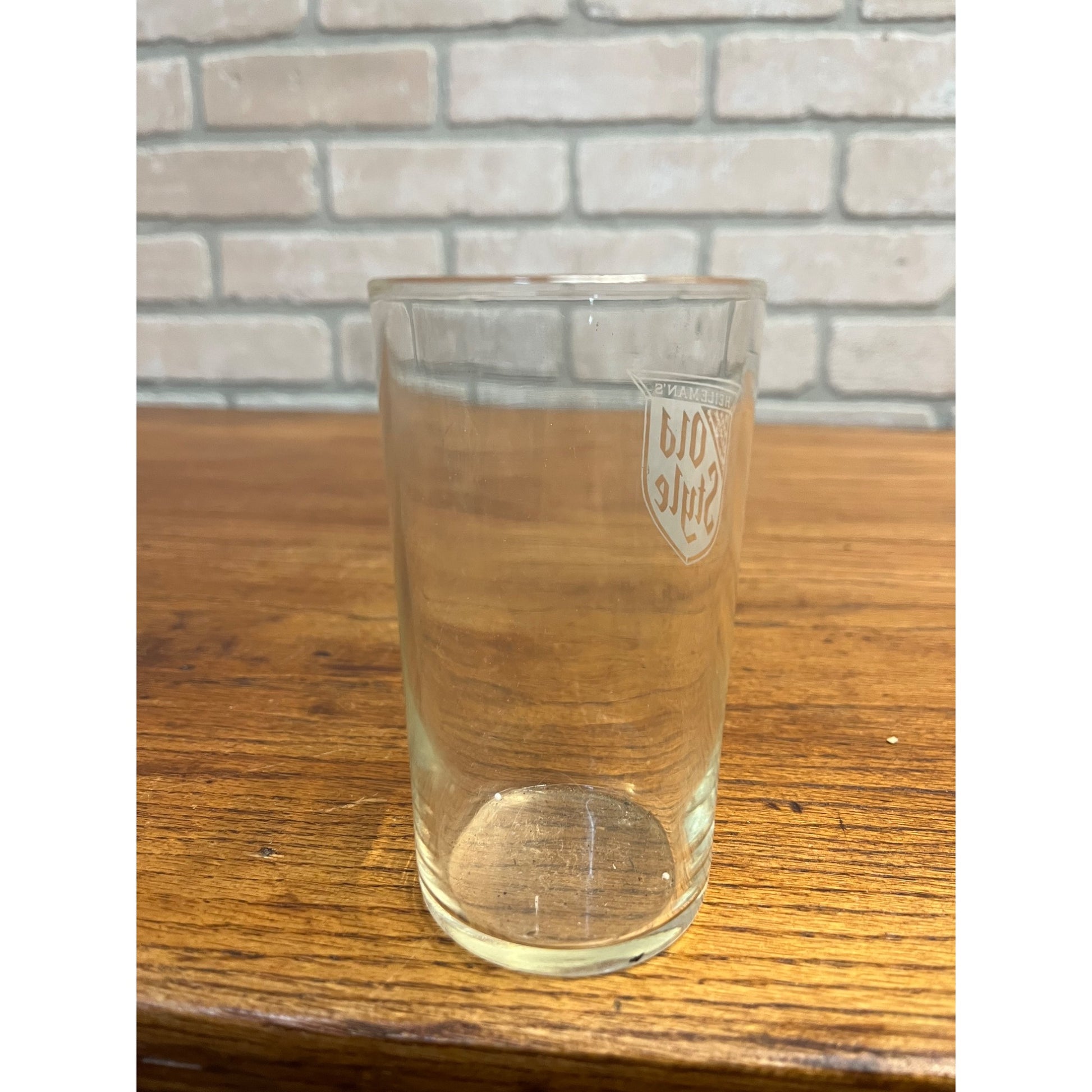 Vintage Heileman's Old Style Lager Beer Wisconsin Shell Glass Bar Pub