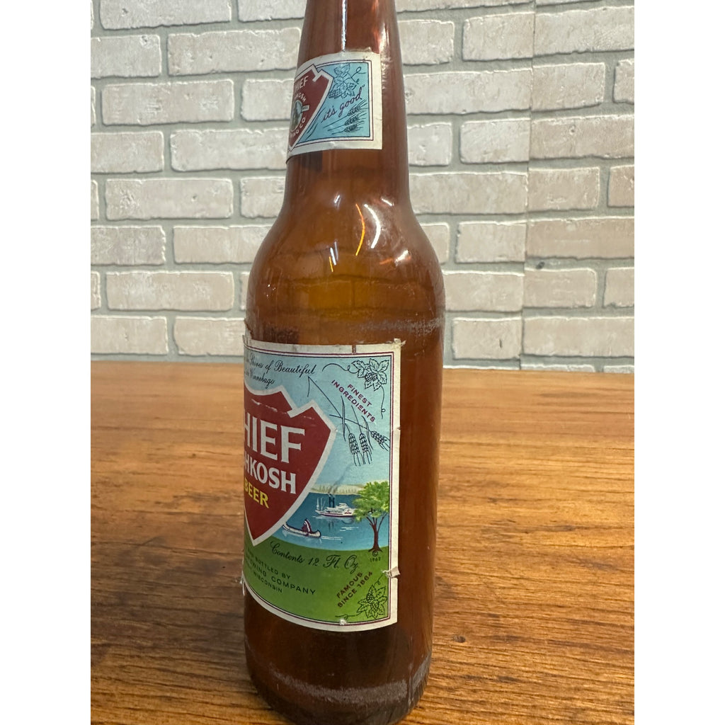 Vintage 1962 Chief Oshkosh 12oz Beer Bottle w/ HTF Label Variation Wisconsin