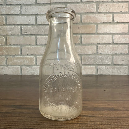 RARE Vintage 1930s Cloverdale Dairy Manitowoc Wis One Pint Glass Milk Bottle