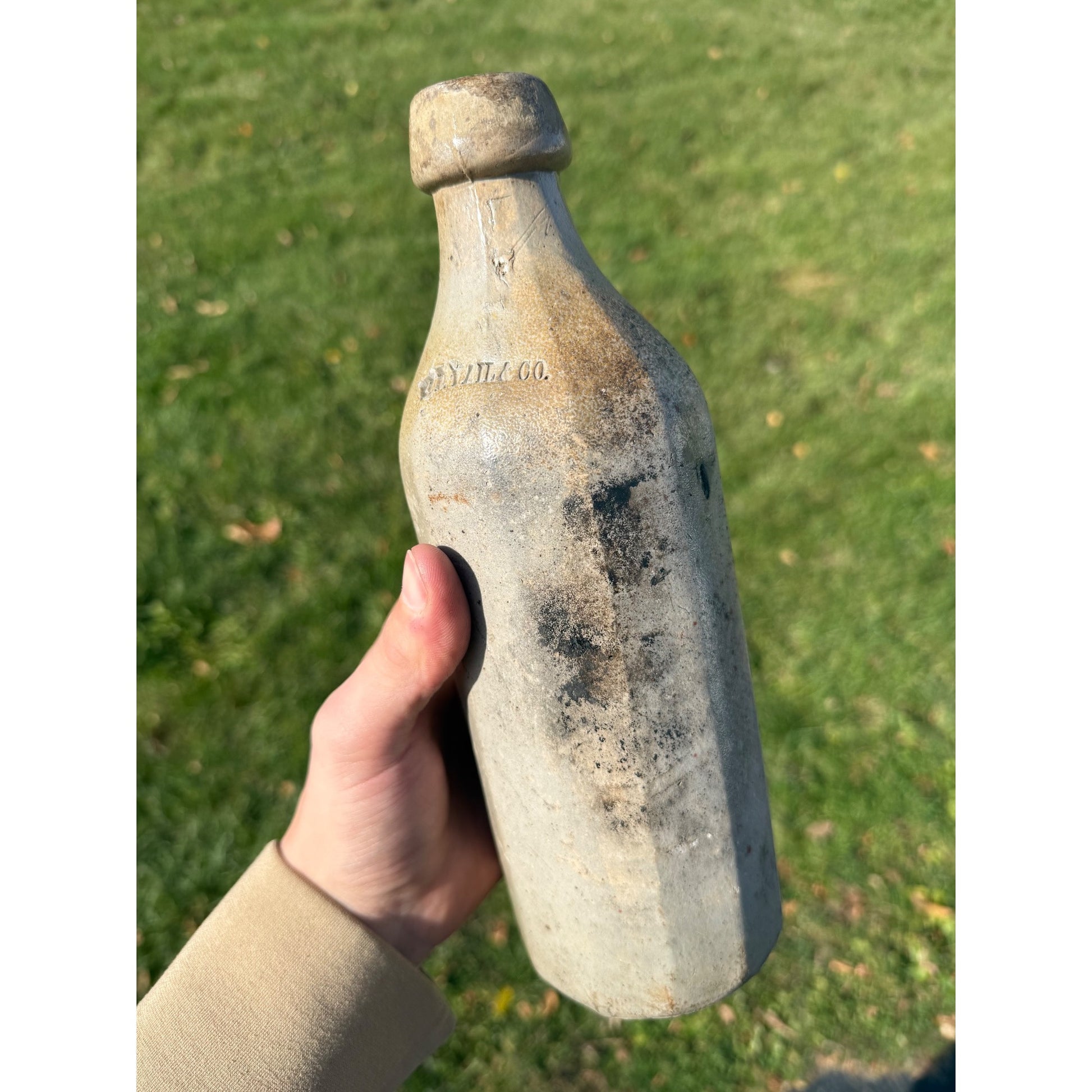 Antique J.D. Vail & Co. Beer/Ale Stoneware Bottle - St Louis, MO (1867-72)