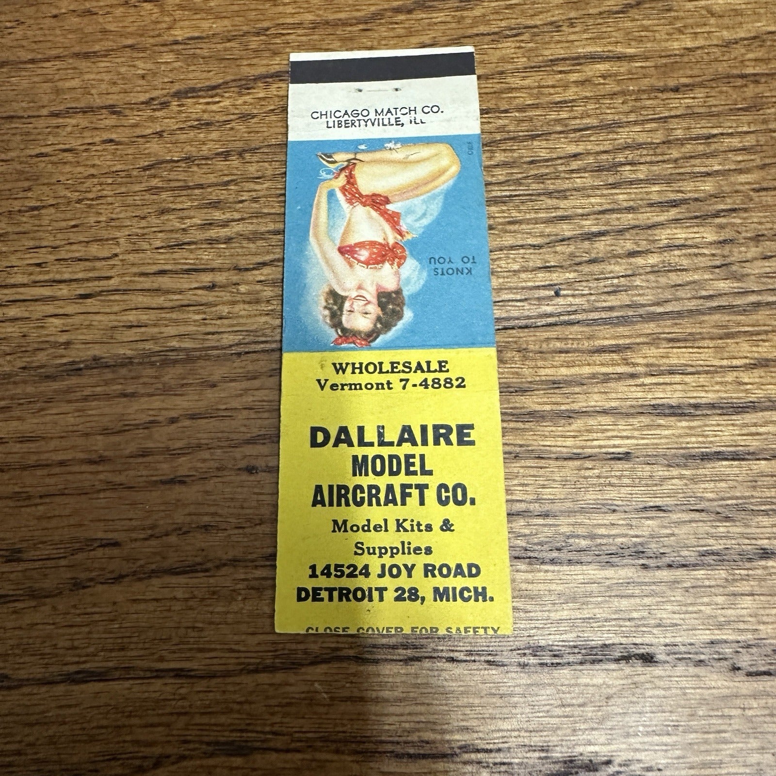 Vintage 1940s Pinup Girl Girlie Matchbook Cover Dallaire Model AIrcraft Detroit