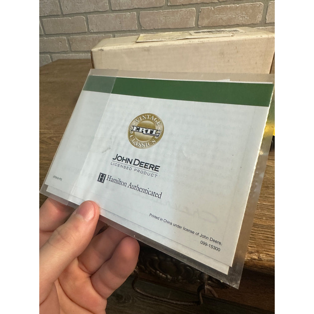 Ertl John Deere 1950 Chevy Pick Up Truck Bringing Home Xmas Tree 1:25 Scale Diecast