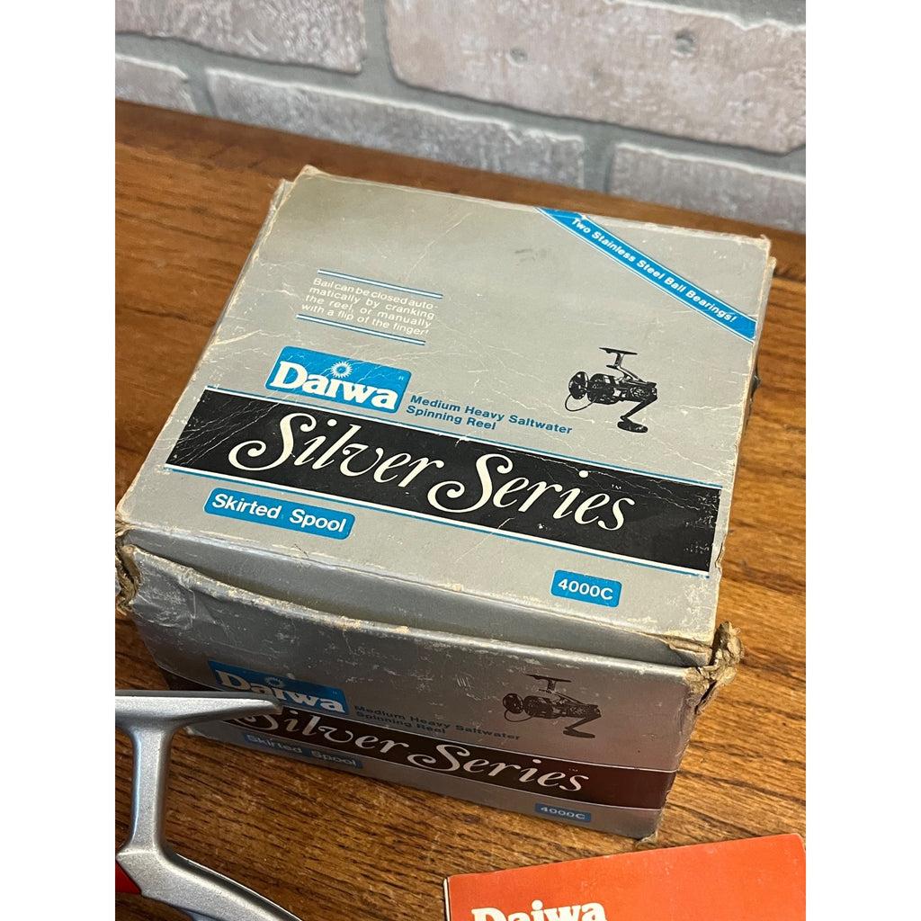 Daiwa 4000C Silver Series Vintage Spinning Fishing Reel W/Box