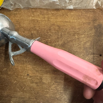 Vintage 1960s Deville Aluminum Ice Cream Scoop Pink Handle NOS